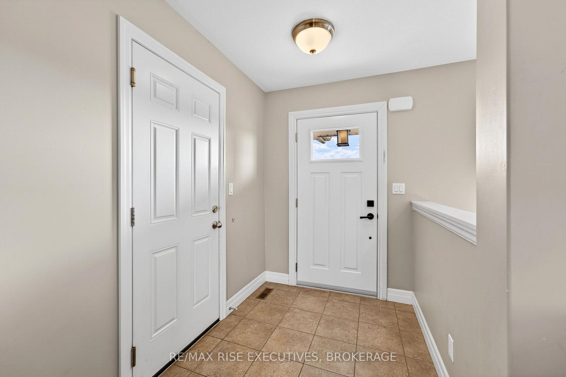 Photo 3 of 44 Tessa Boulevard, Belleville, Belleville Ward — HOMEH