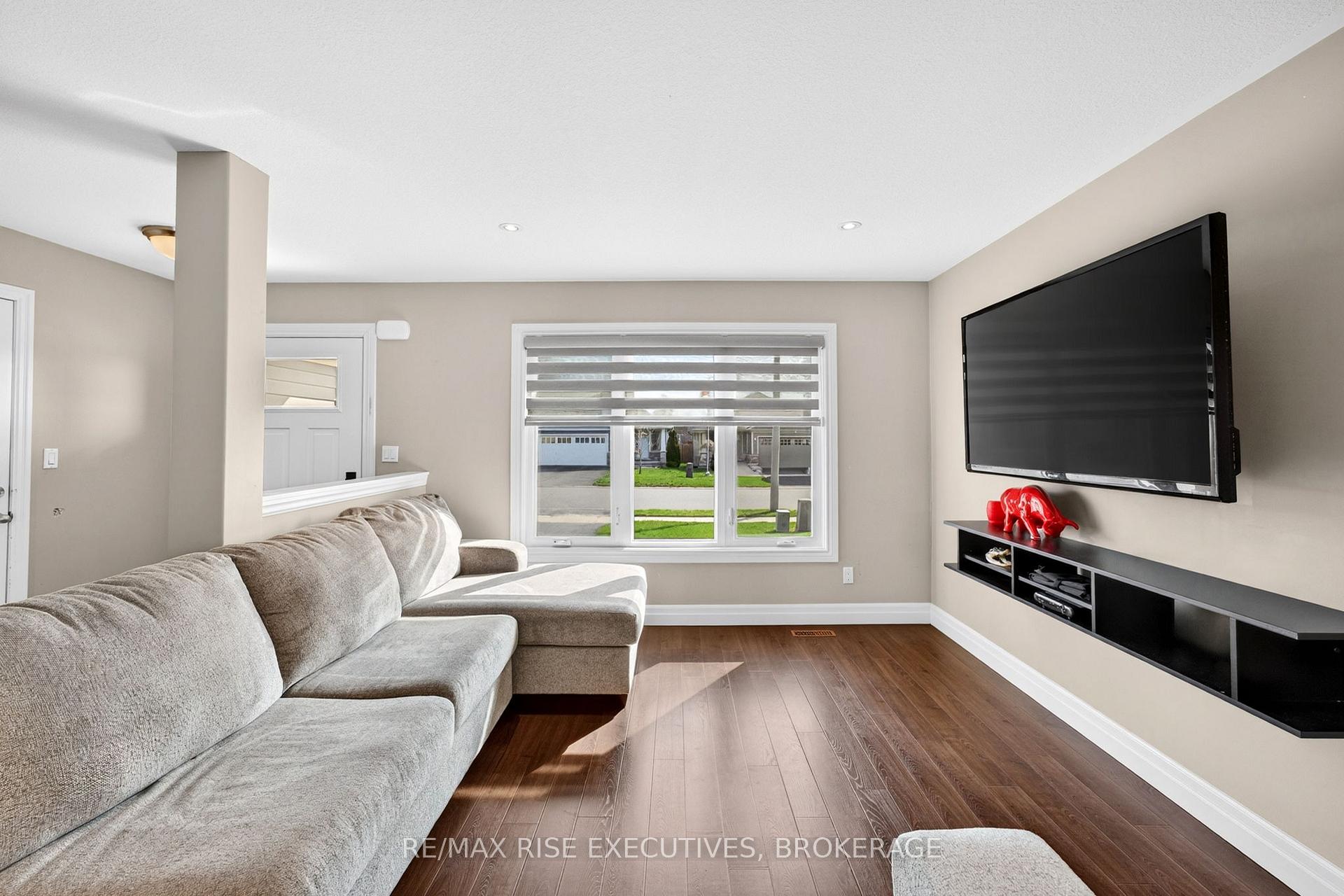 Photo 4 of 44 Tessa Boulevard, Belleville, Belleville Ward — HOMEH