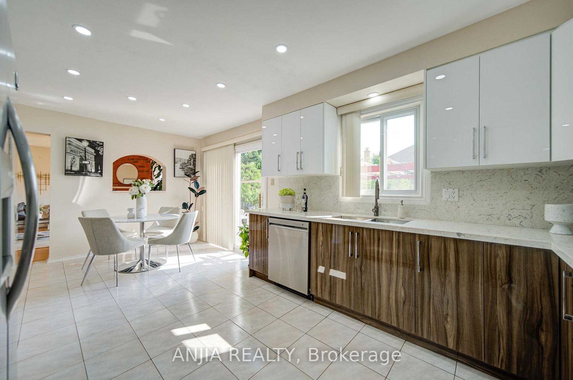 Photo 15 of 8 Brooklyn Crescent, Markham, Unionville — HOMEH