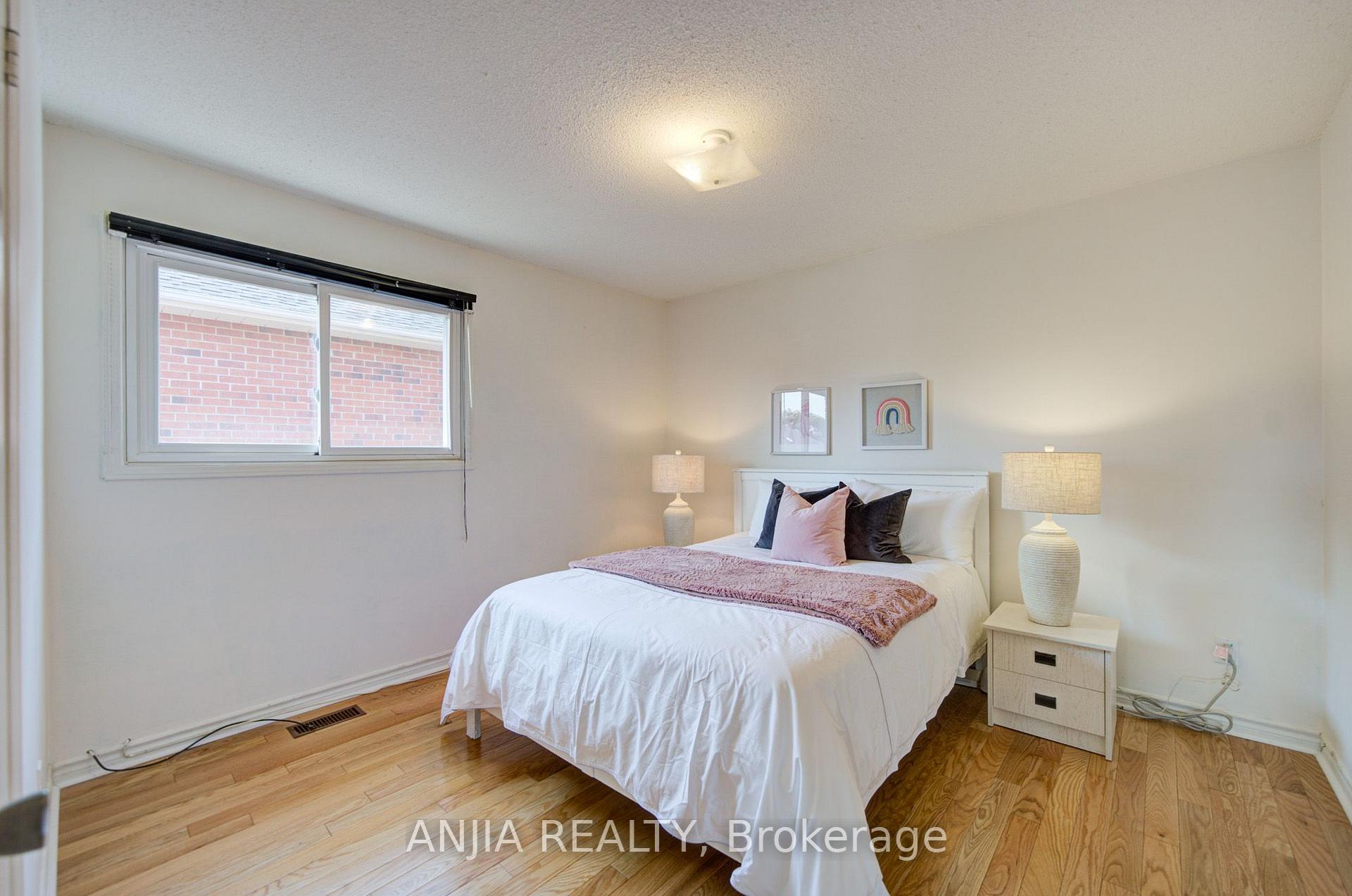 Photo 30 of 8 Brooklyn Crescent, Markham, Unionville — HOMEH