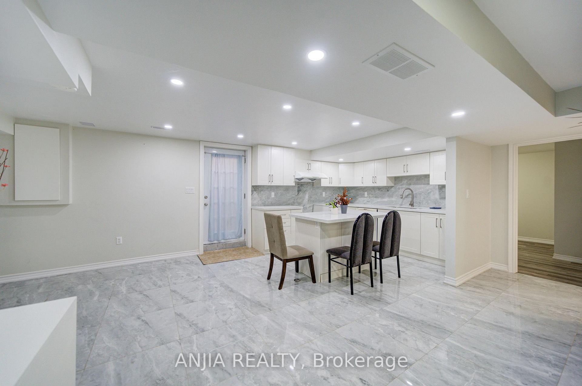 Photo 33 of 8 Brooklyn Crescent, Markham, Unionville — HOMEH