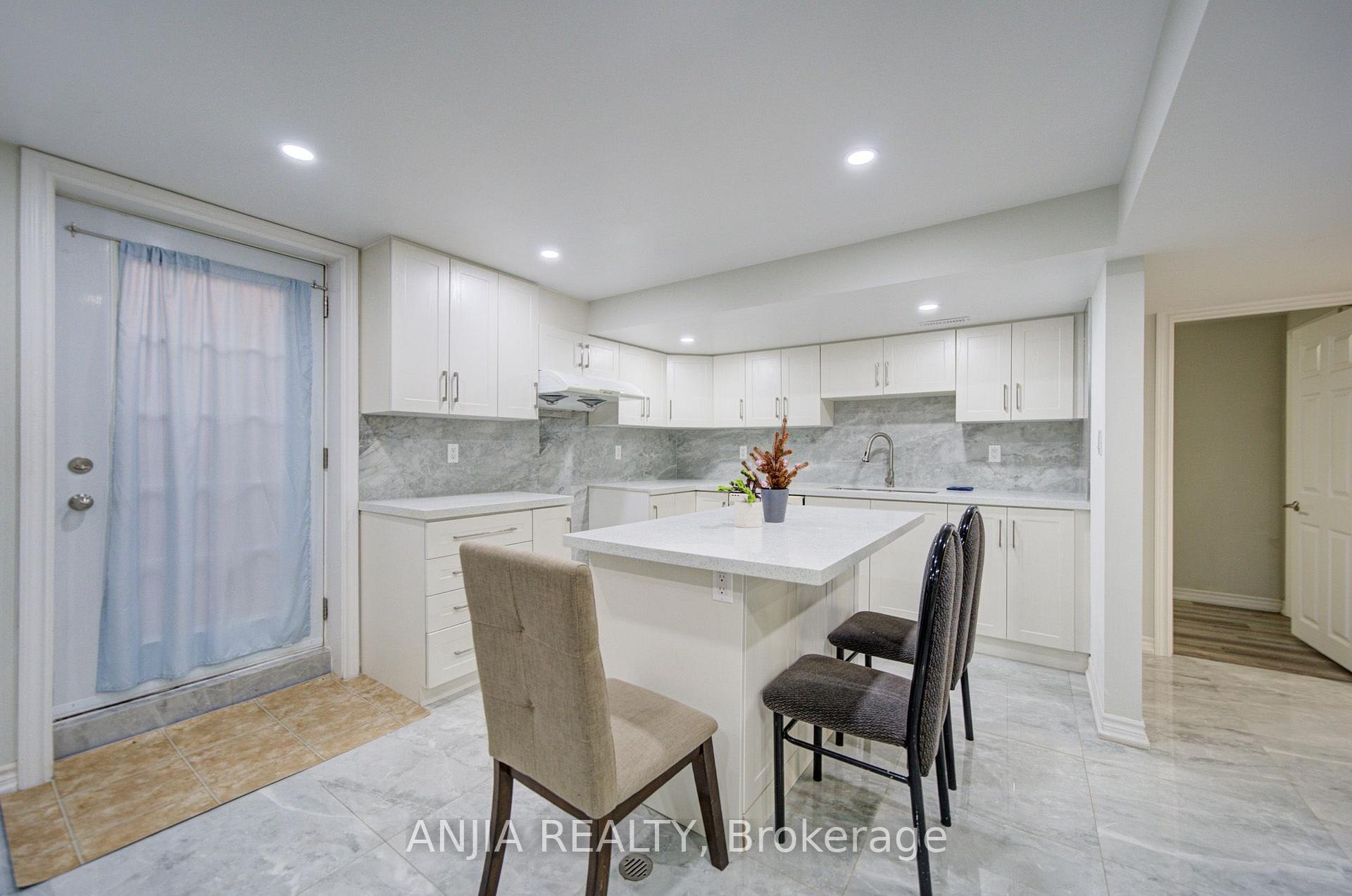 Photo 37 of 8 Brooklyn Crescent, Markham, Unionville — HOMEH