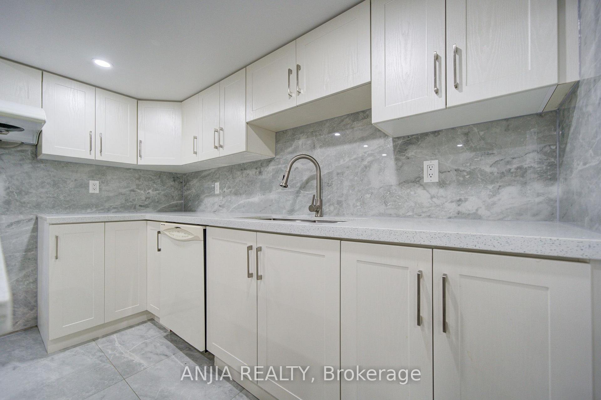 Photo 39 of 8 Brooklyn Crescent, Markham, Unionville — HOMEH