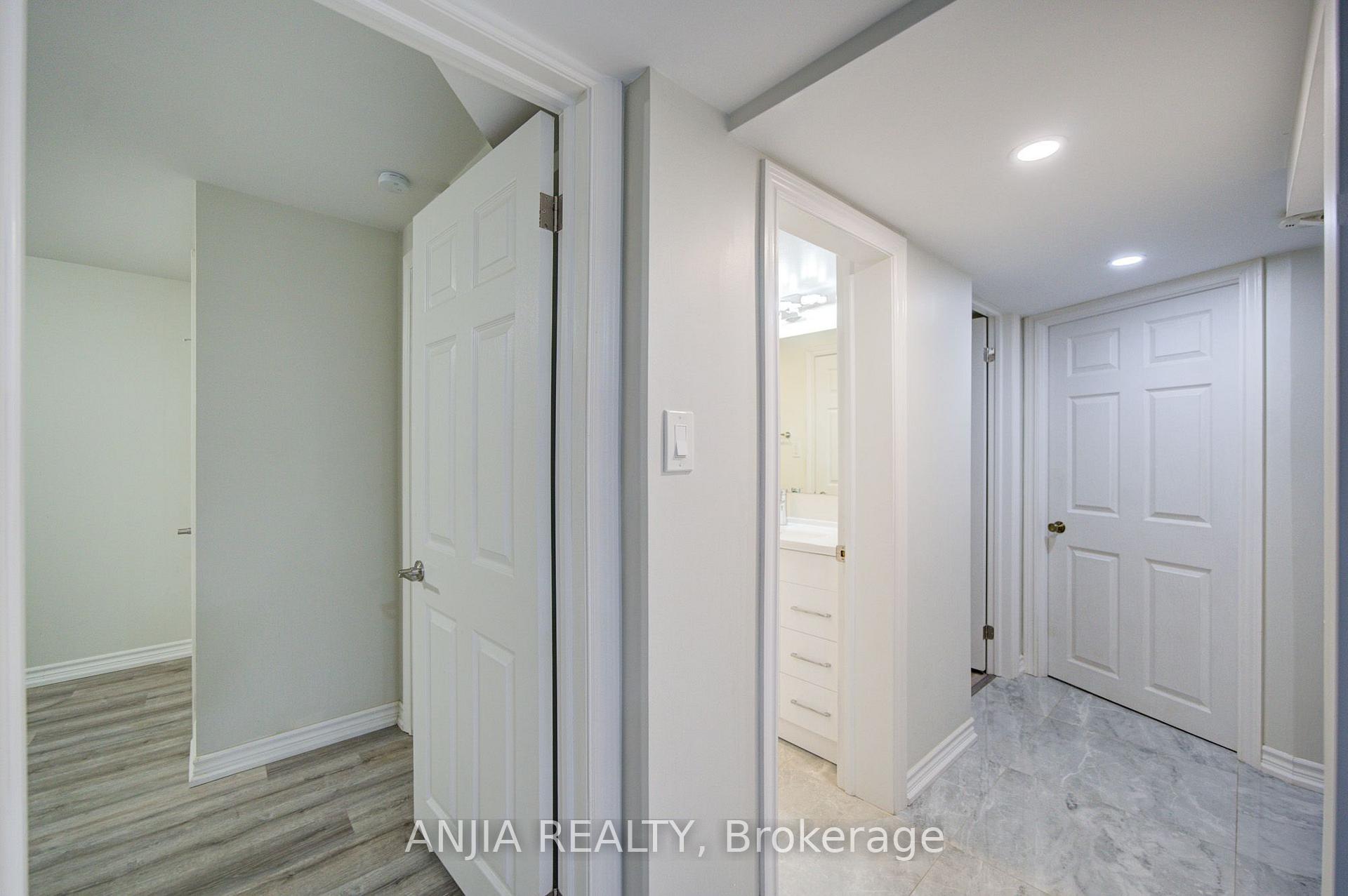 Photo 41 of 8 Brooklyn Crescent, Markham, Unionville — HOMEH