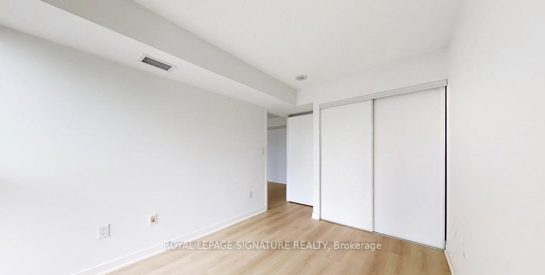 Photo 8 of Unit 1201, 10 Capreol Court, Toronto, Waterfront Communities — HOMEH