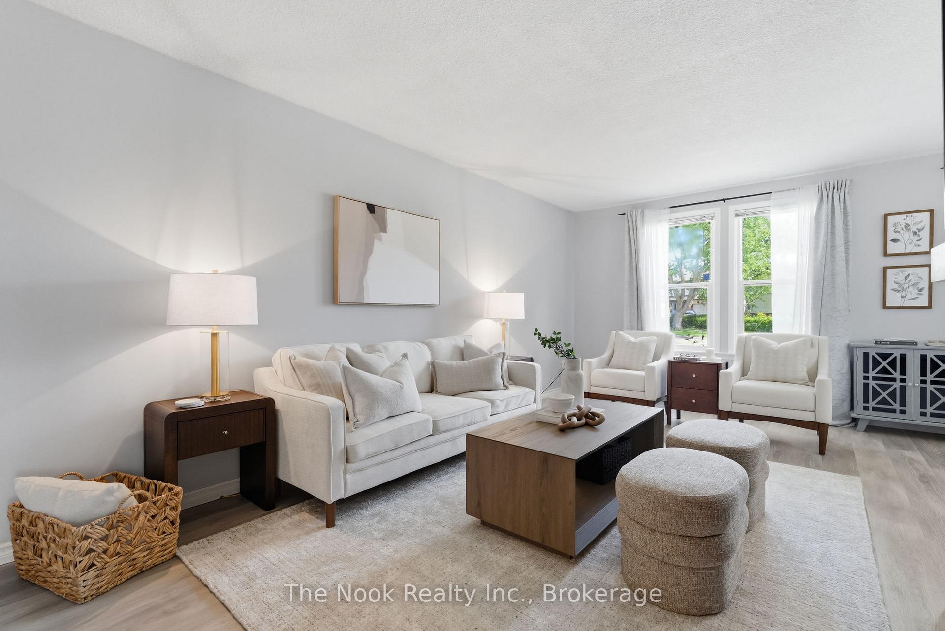 Photo 13 of 30 Deerpark Crescent, Clarington, Bowmanville — HOMEH