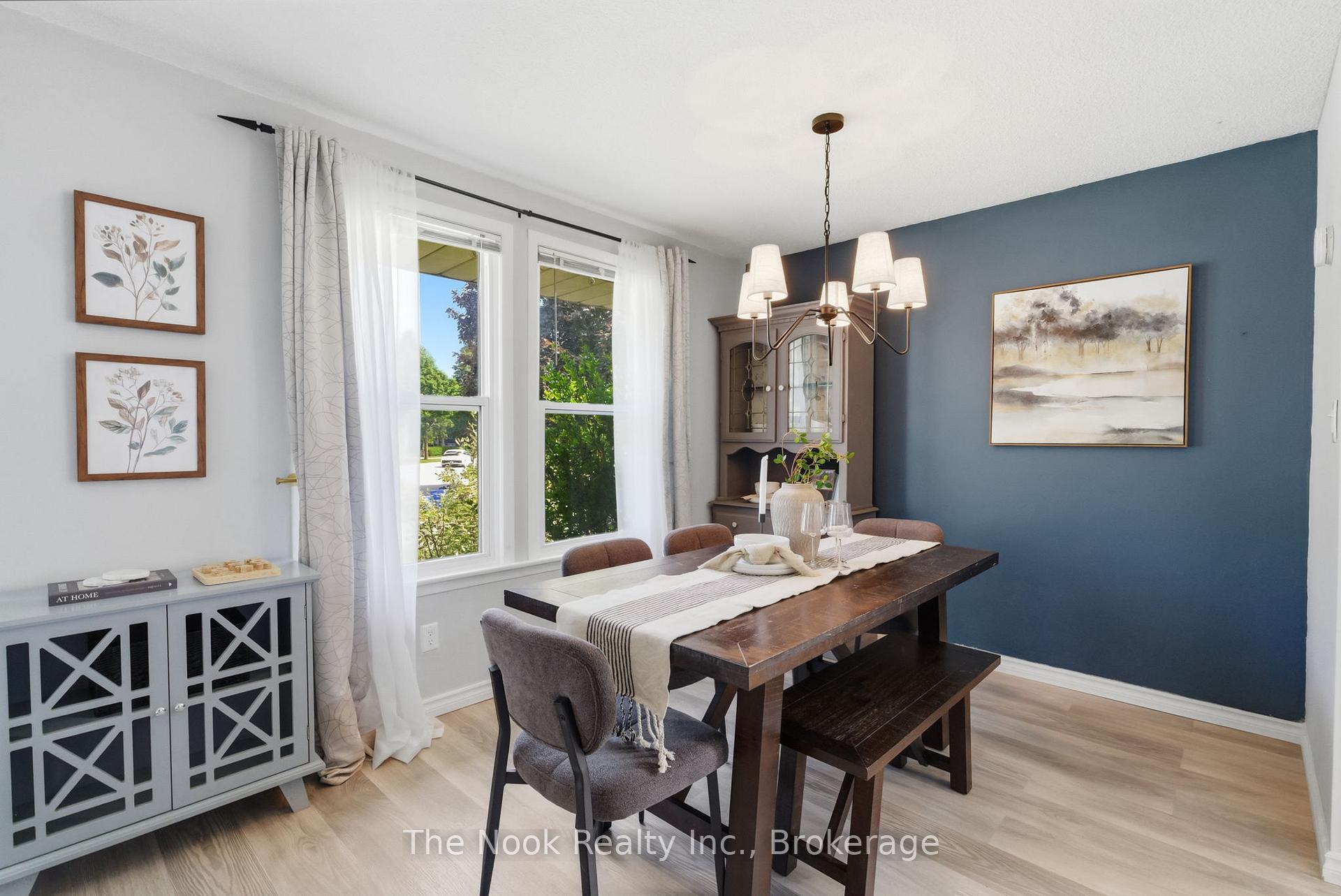Photo 17 of 30 Deerpark Crescent, Clarington, Bowmanville — HOMEH