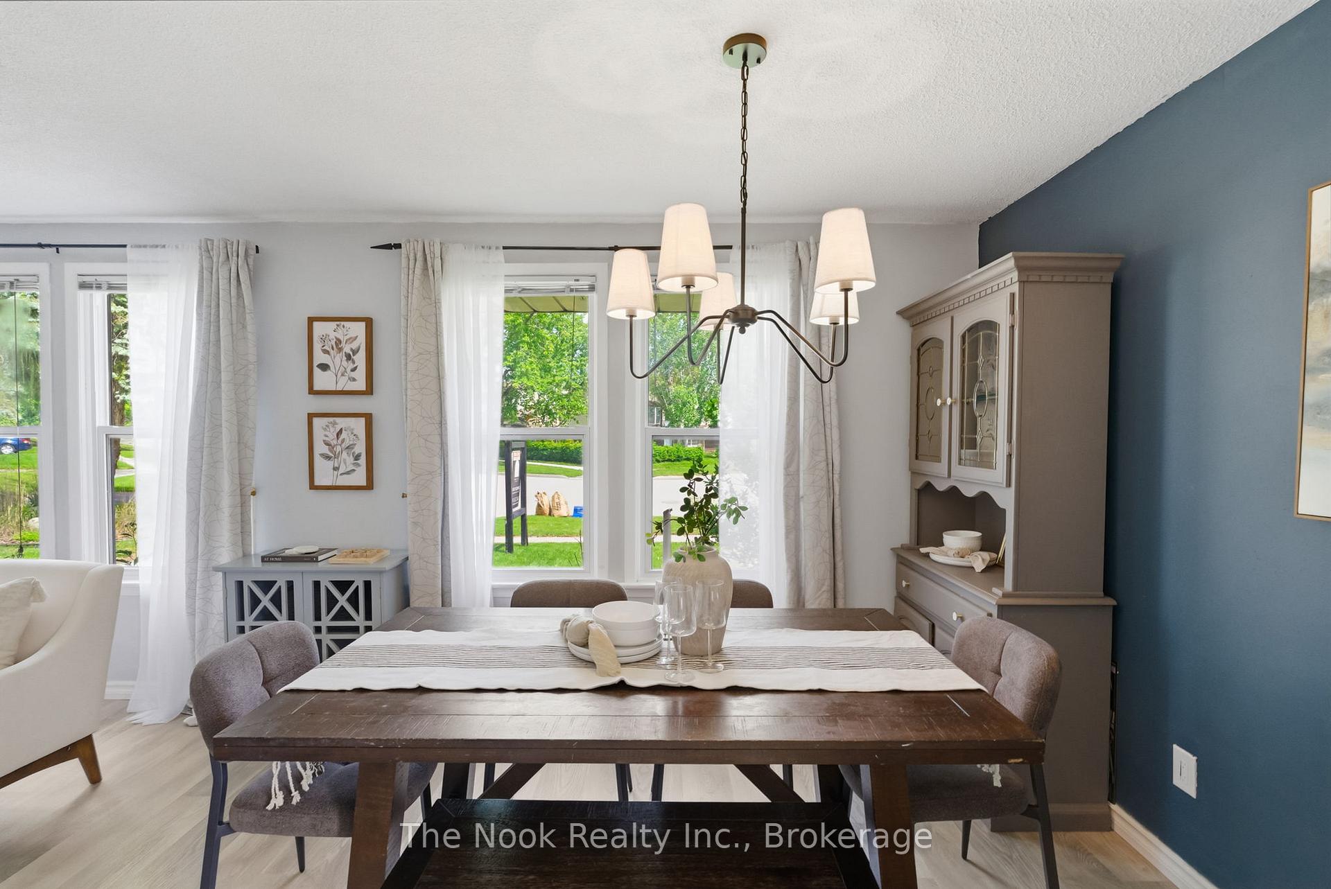 Photo 19 of 30 Deerpark Crescent, Clarington, Bowmanville — HOMEH
