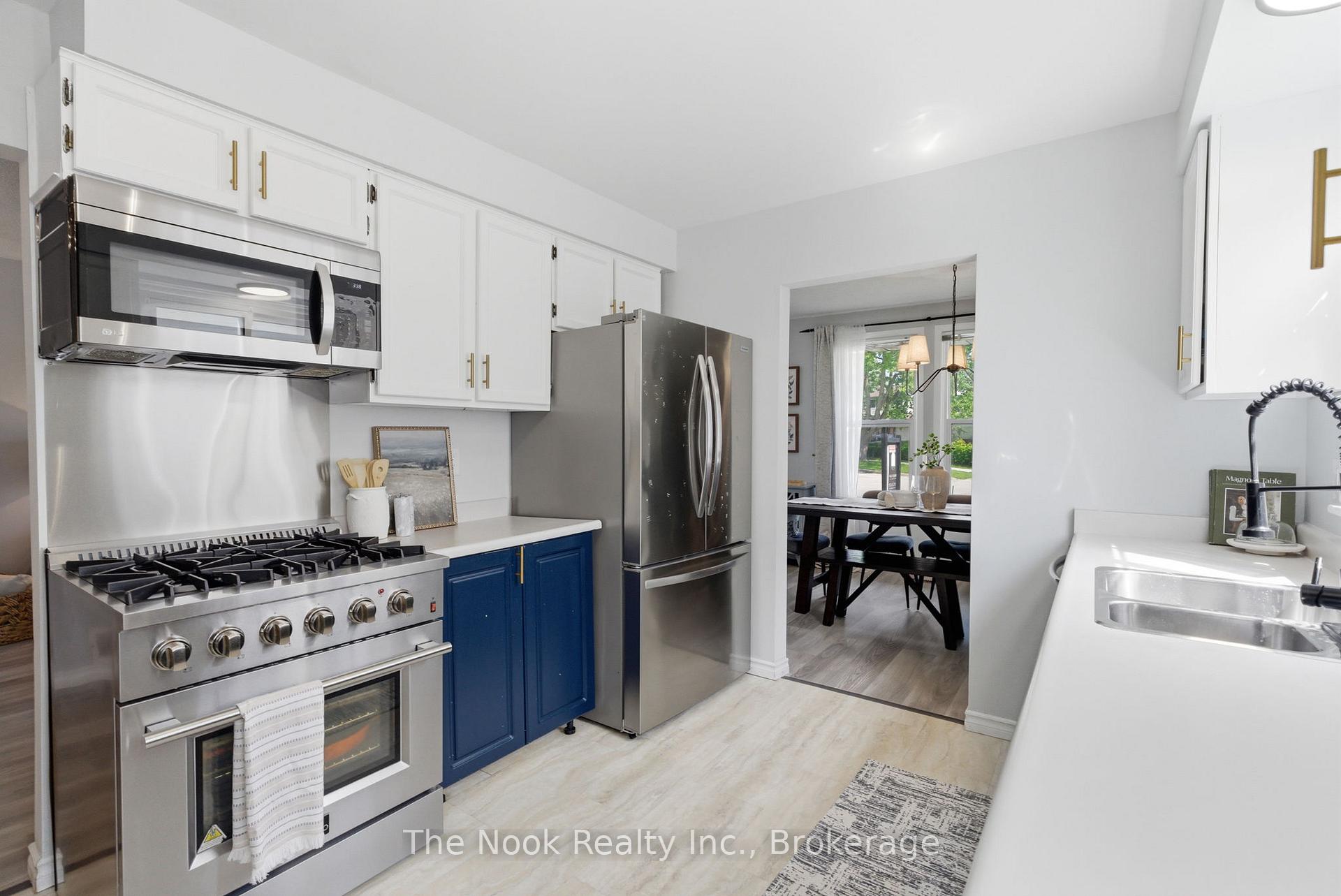 Photo 21 of 30 Deerpark Crescent, Clarington, Bowmanville — HOMEH