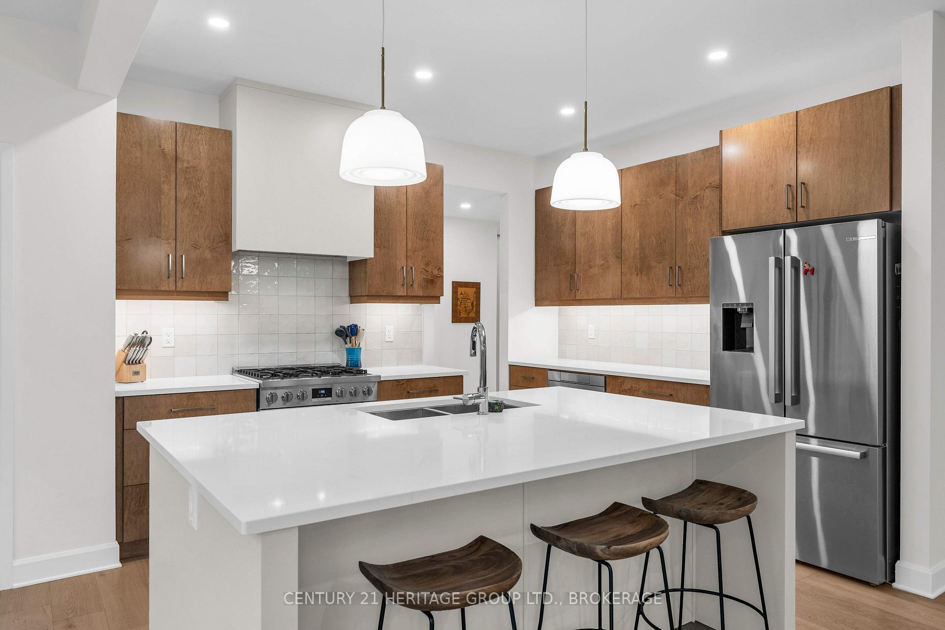 Photo 14 of 1625 Boardwalk Drive, Kingston, City Northwest — HOMEH