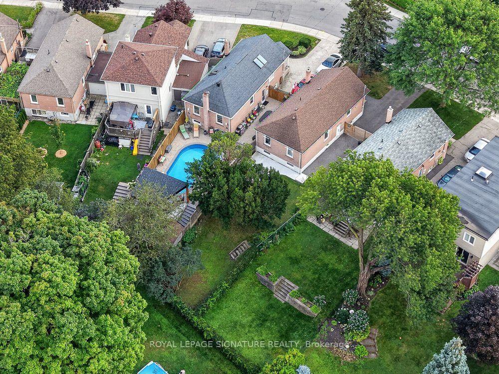 Photo 3 of 24 Glenshaw Crescent, Toronto, O'Connor-Parkview — HOMEH