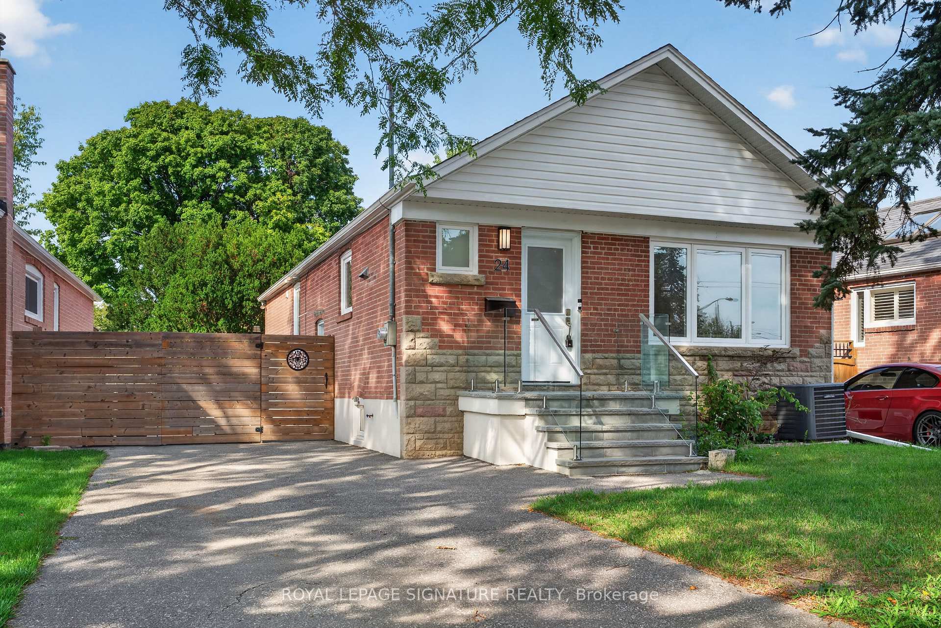 Photo 4 of 24 Glenshaw Crescent, Toronto, O'Connor-Parkview — HOMEH
