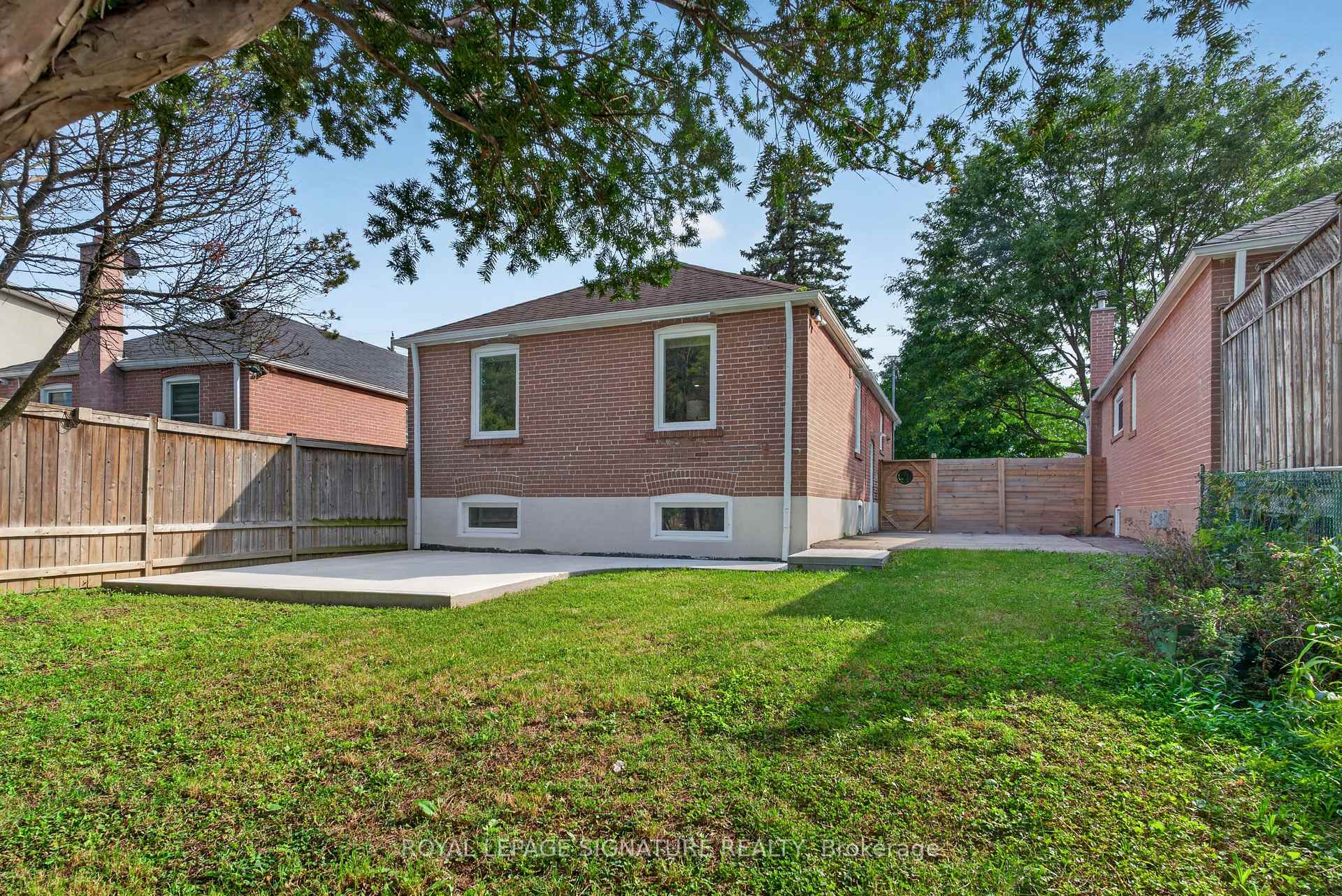 Photo 39 of 24 Glenshaw Crescent, Toronto, O'Connor-Parkview — HOMEH