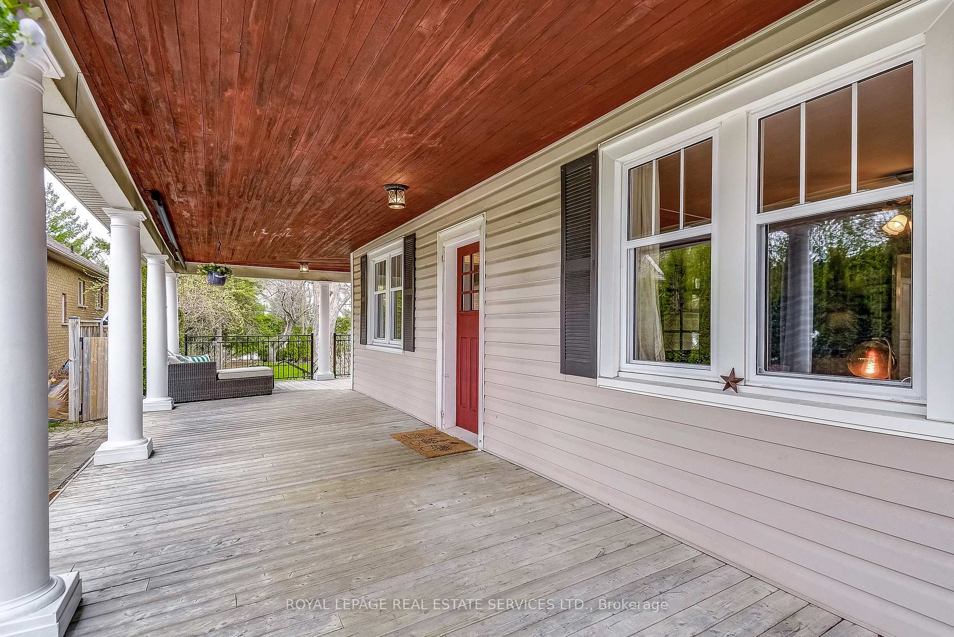 Photo 5 of 139 Lake Street, Grimsby, Grimsby Beach — HOMEH