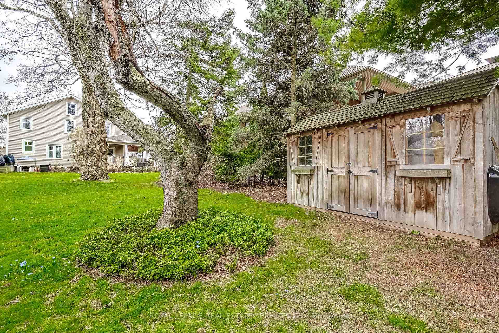 Photo 34 of 139 Lake Street, Grimsby, Grimsby Beach — HOMEH