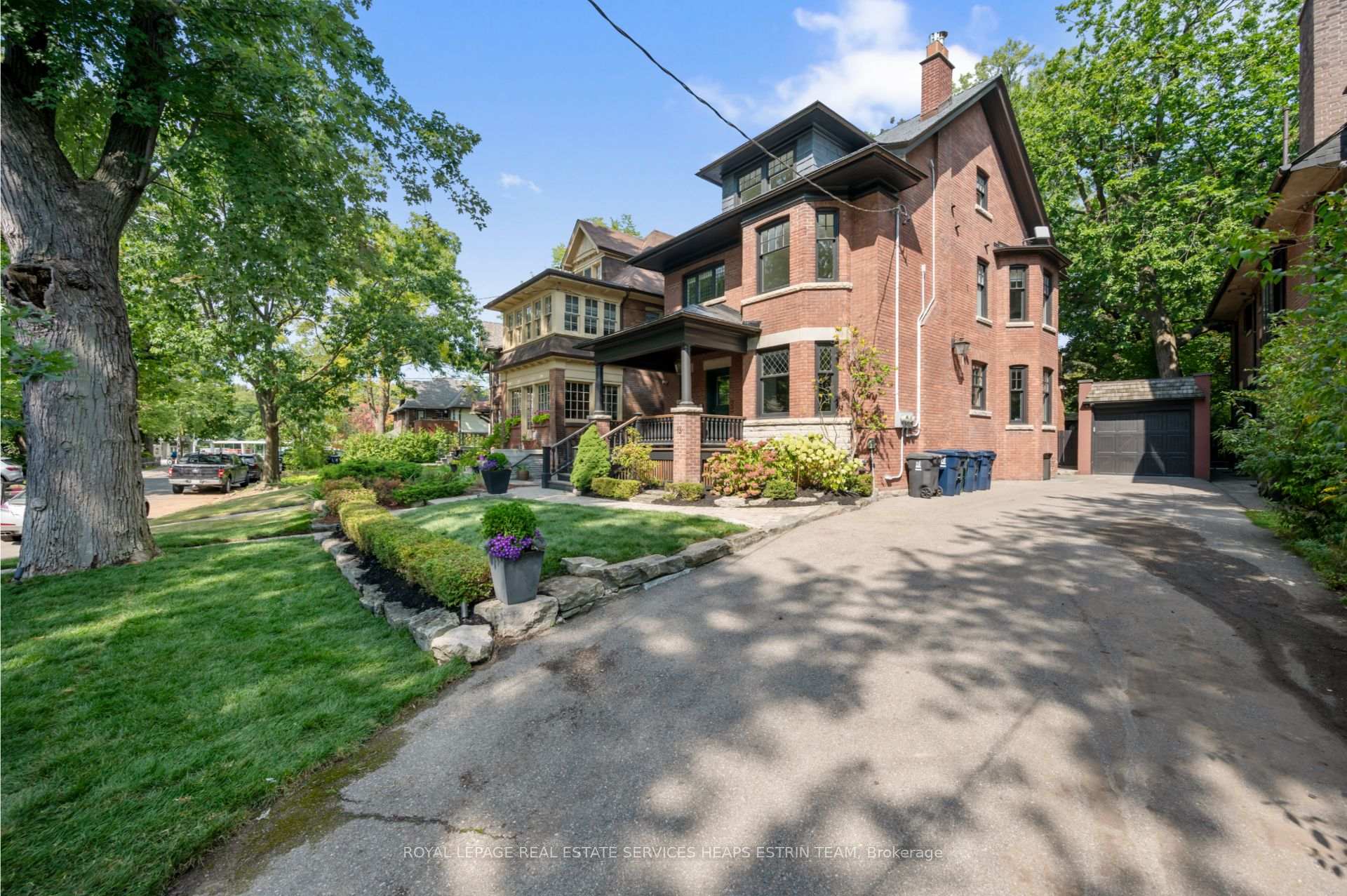 Photo 3 of Unit Third, 18 Castle Frank Crescent, Toronto, Rosedale-Moore Park — HOMEH