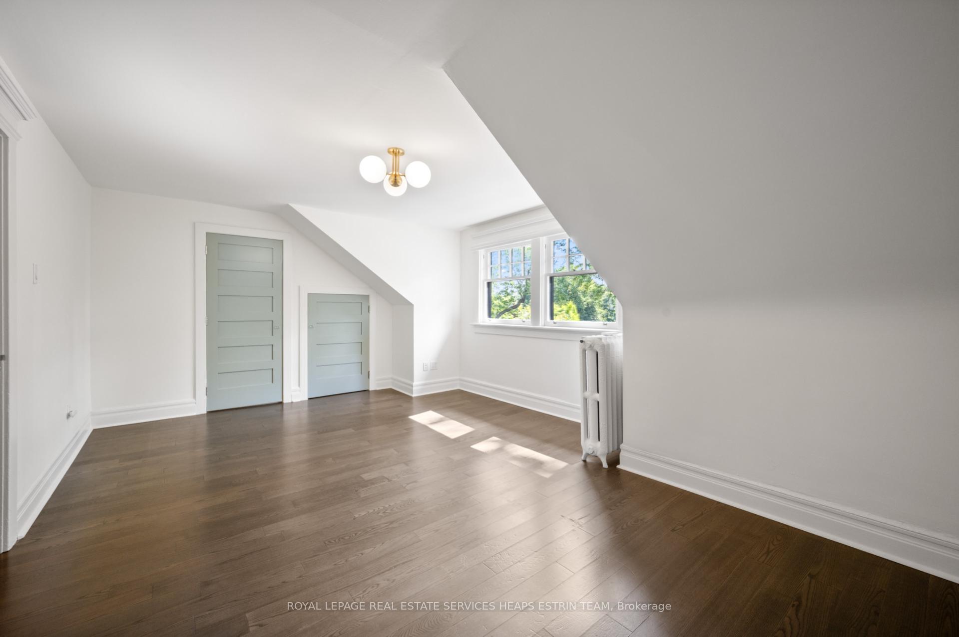 Photo 10 of Unit Third, 18 Castle Frank Crescent, Toronto, Rosedale-Moore Park — HOMEH