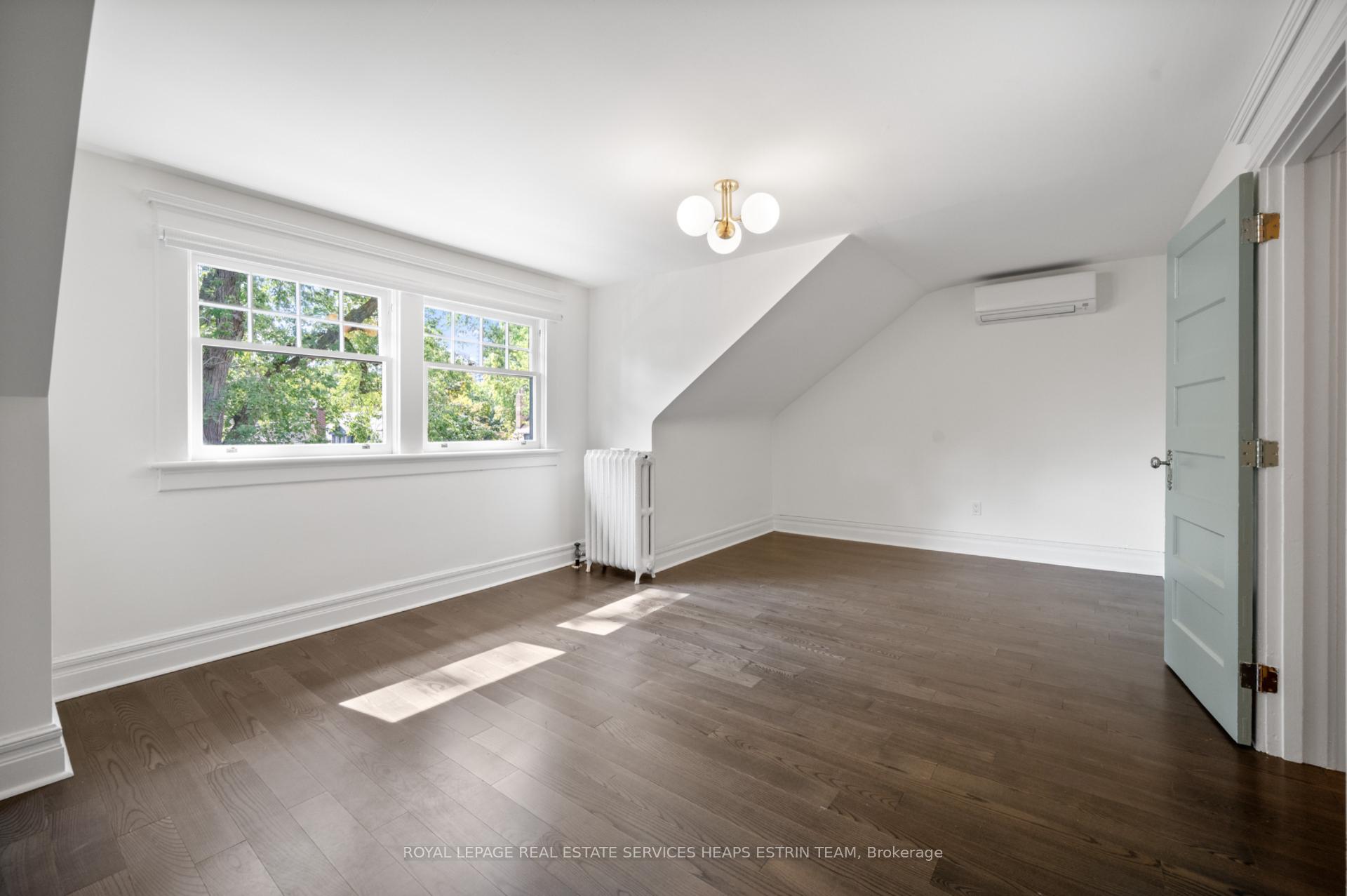 Photo 12 of Unit Third, 18 Castle Frank Crescent, Toronto, Rosedale-Moore Park — HOMEH