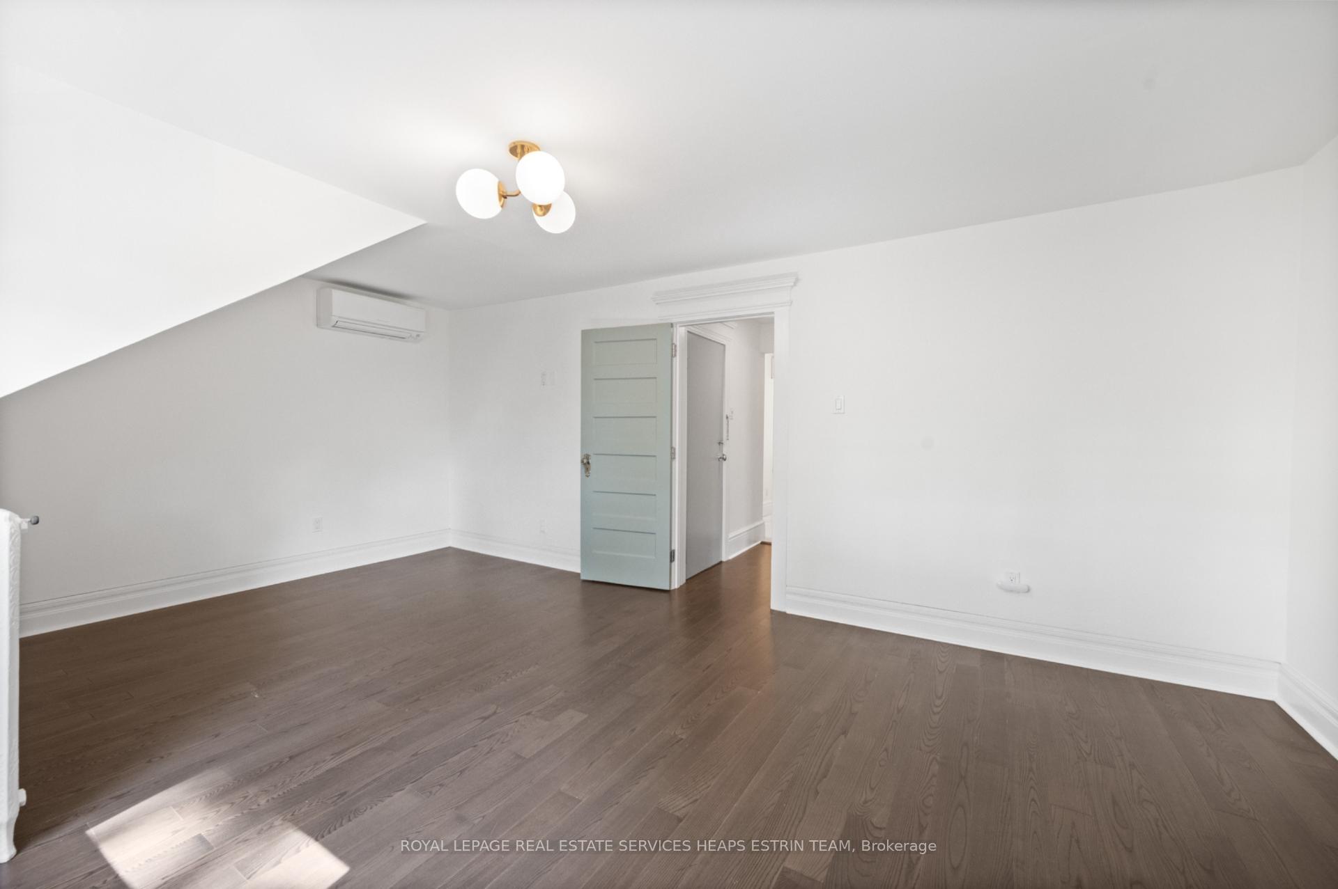 Photo 13 of Unit Third, 18 Castle Frank Crescent, Toronto, Rosedale-Moore Park — HOMEH