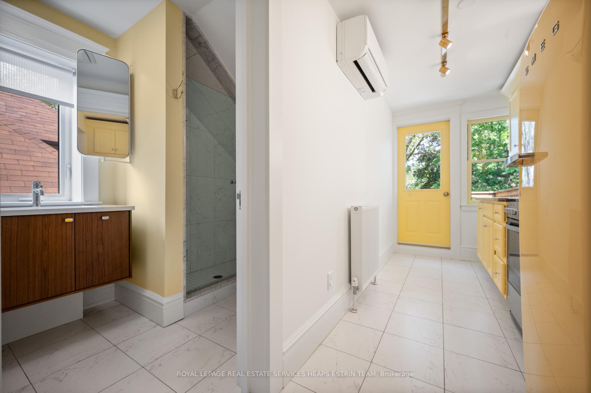 Photo 18 of Unit Third, 18 Castle Frank Crescent, Toronto, Rosedale-Moore Park — HOMEH