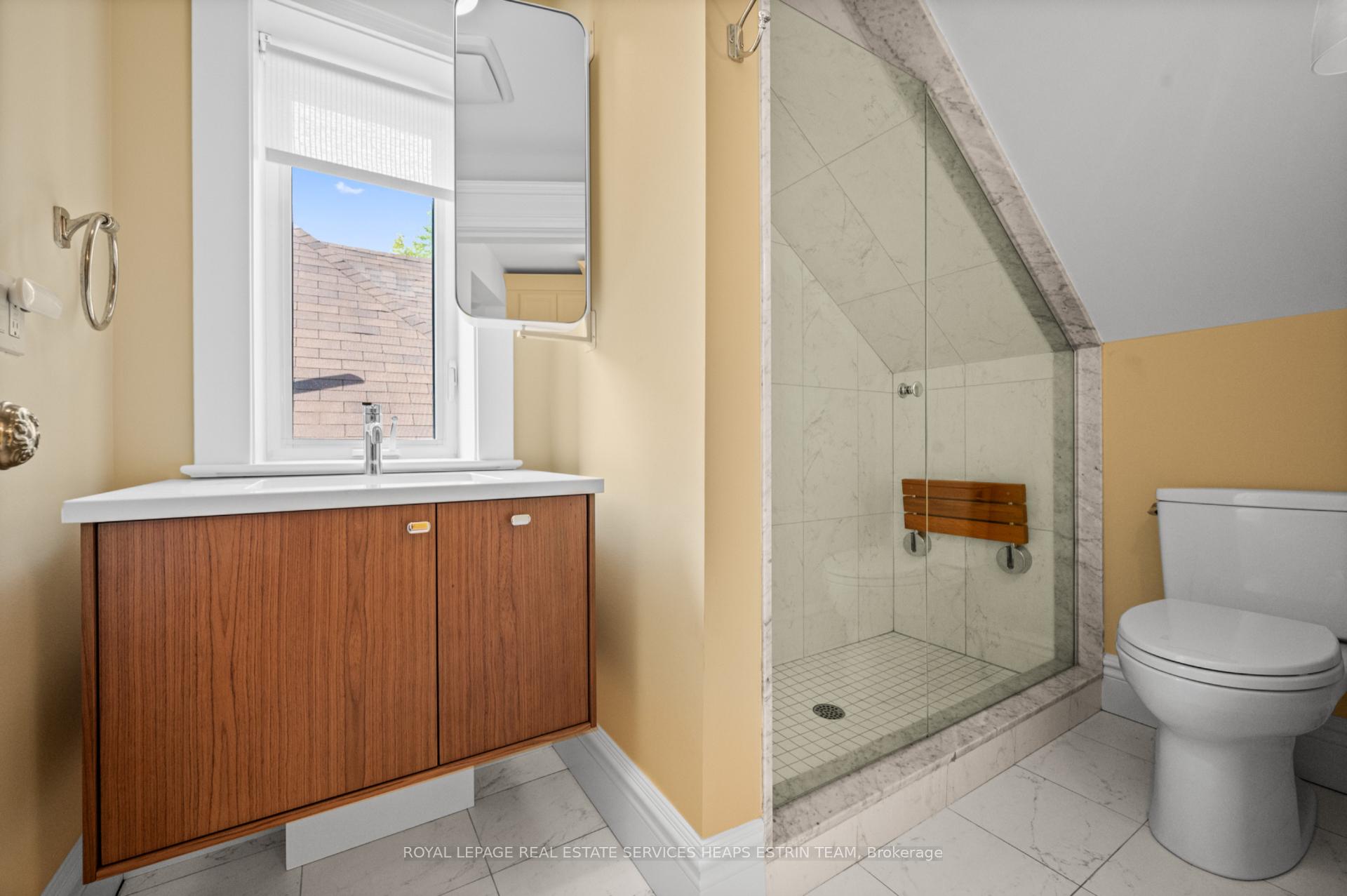 Photo 19 of Unit Third, 18 Castle Frank Crescent, Toronto, Rosedale-Moore Park — HOMEH