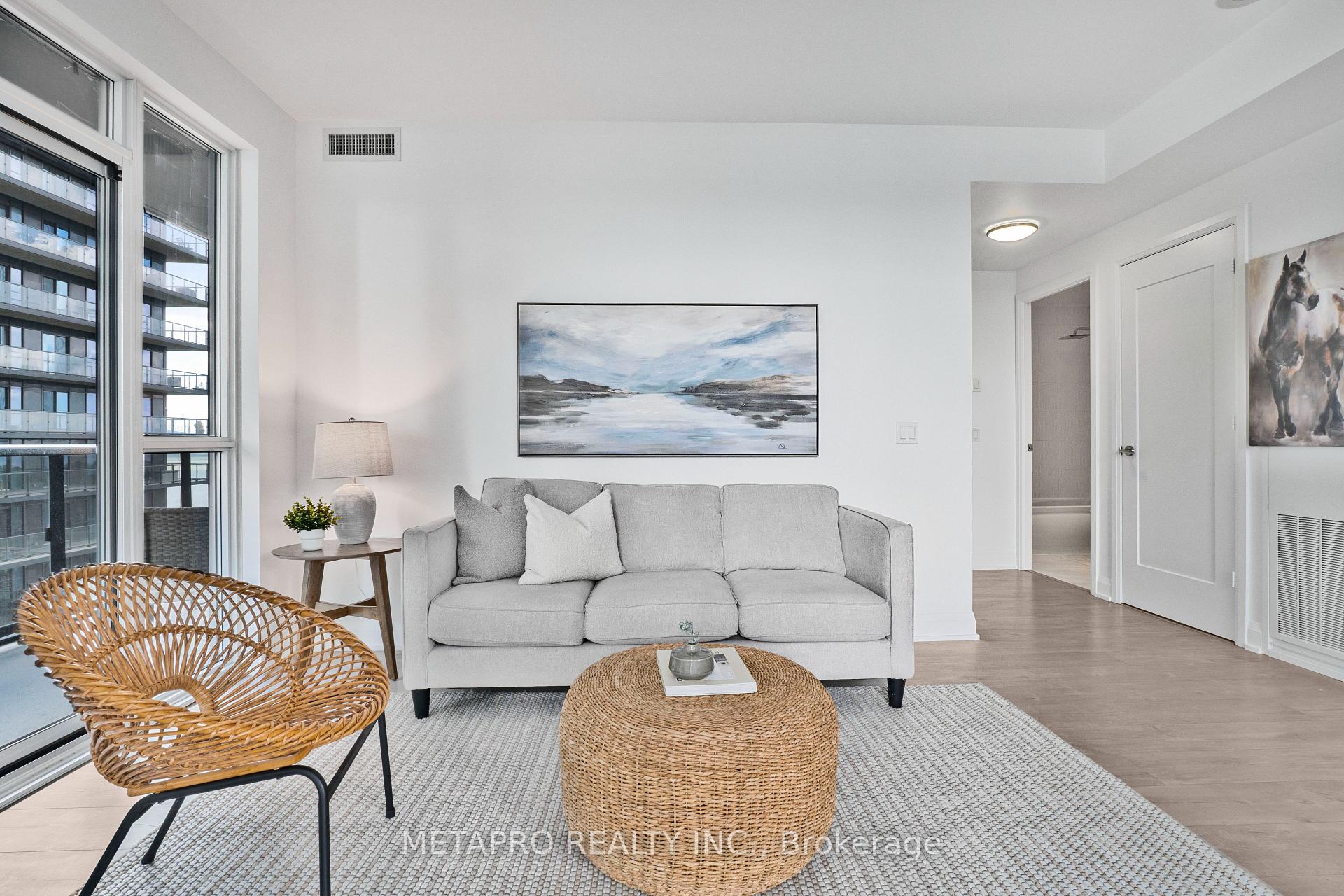 Photo 6 of Unit 809, 110 Marine Parade Drive, Etobicoke, Mimico — HOMEH