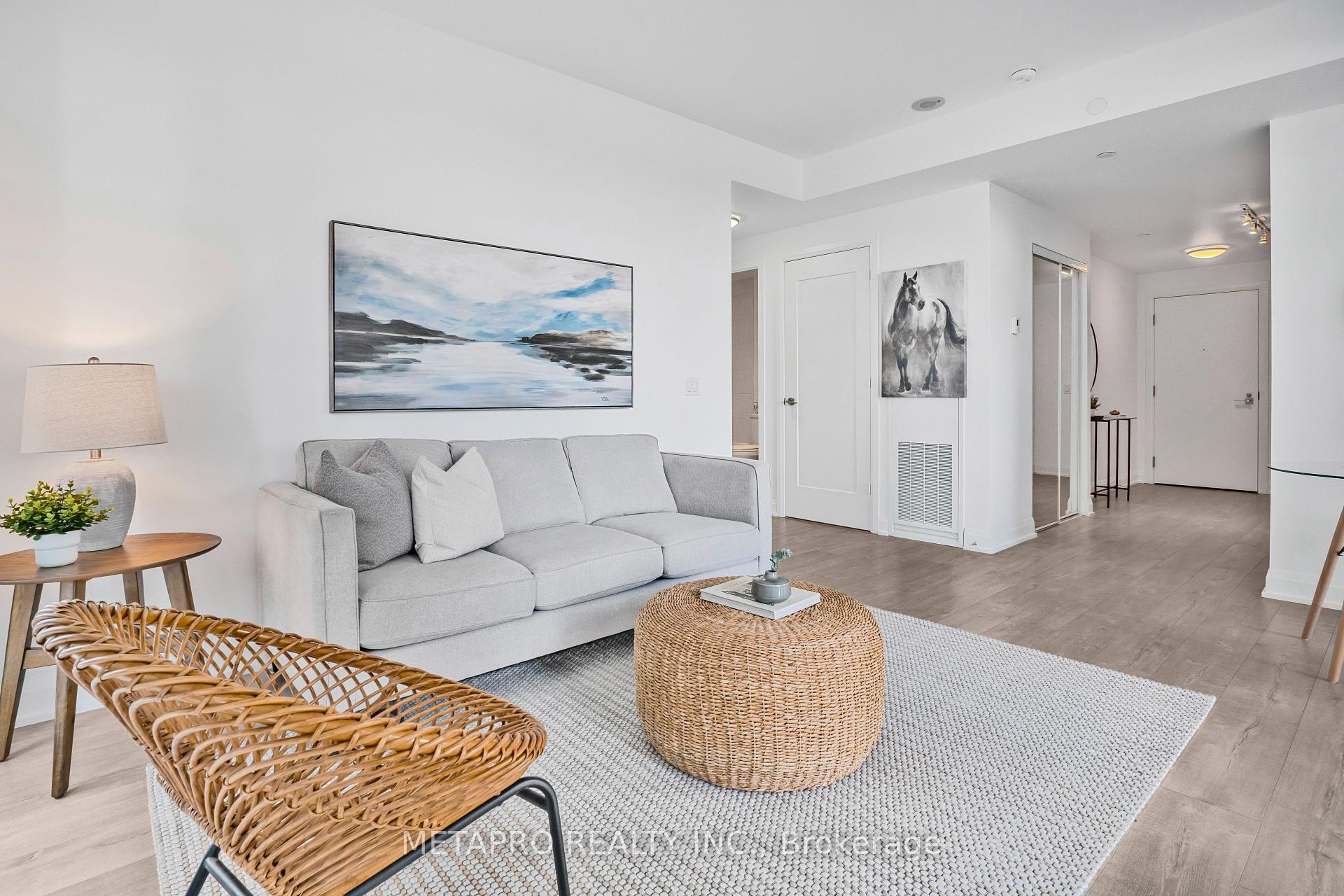 Photo 7 of Unit 809, 110 Marine Parade Drive, Etobicoke, Mimico — HOMEH
