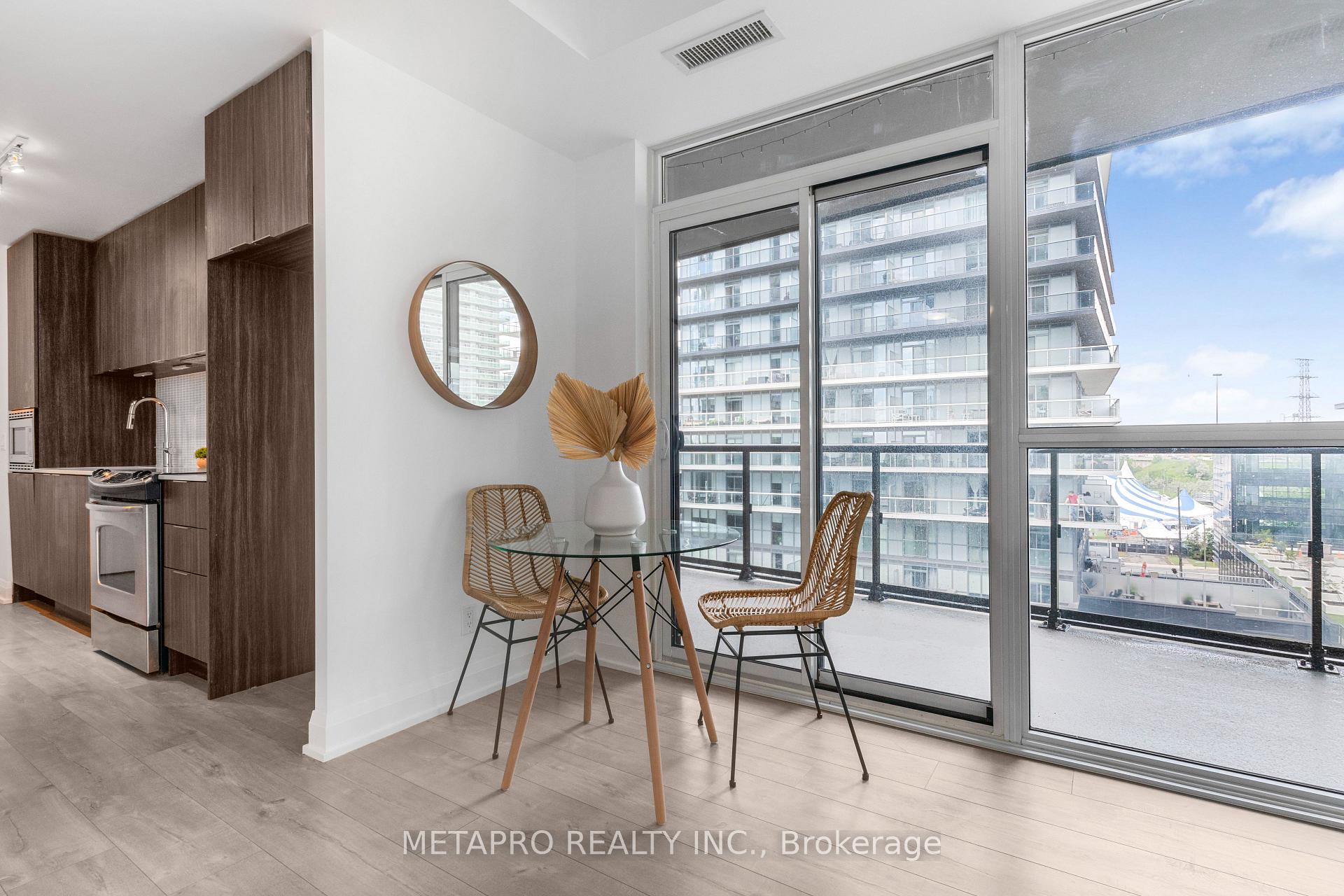 Photo 8 of Unit 809, 110 Marine Parade Drive, Etobicoke, Mimico — HOMEH