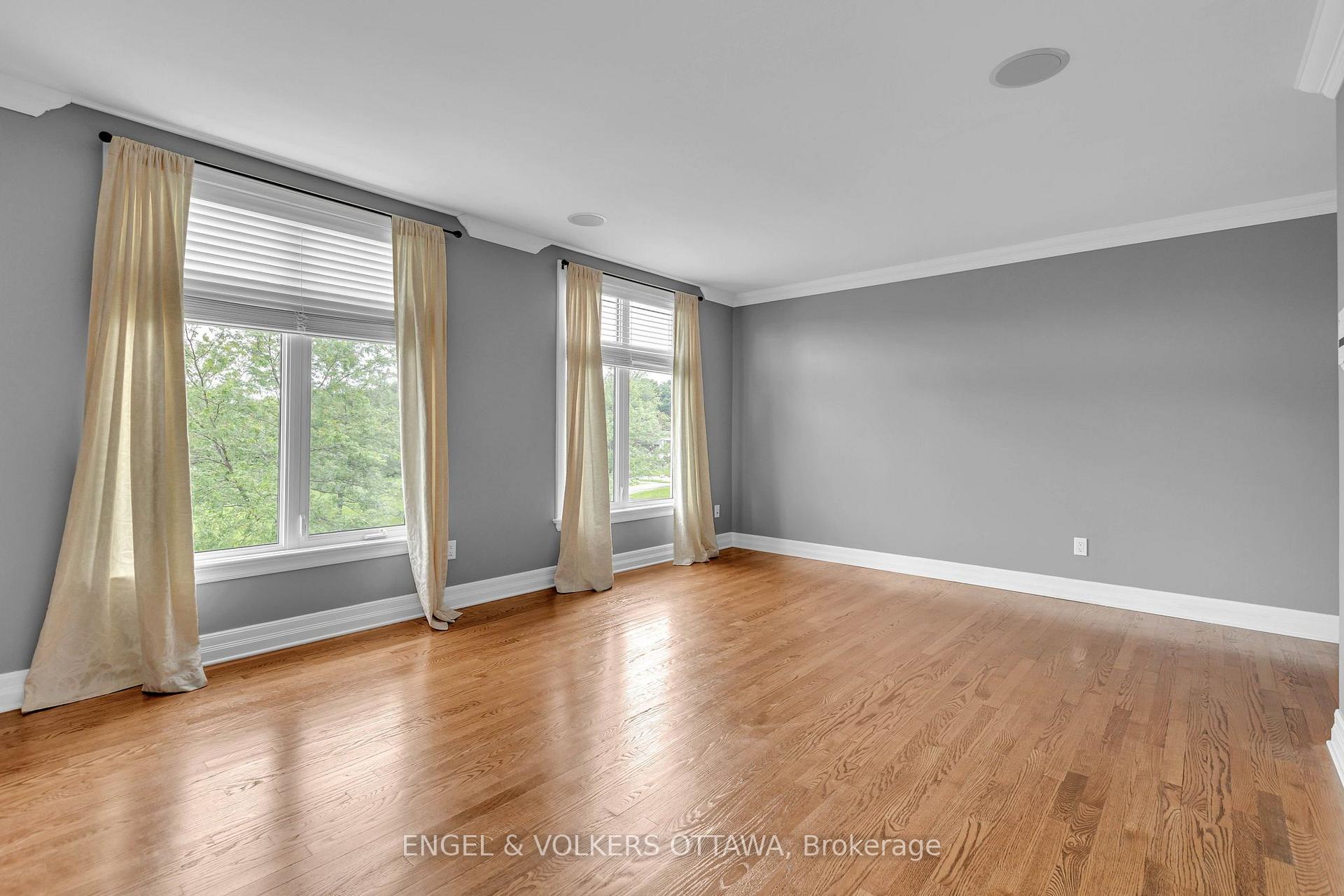 Photo 15 of 108 Manorhill Private, Ottawa, Guildwood Estates - Urbandale Acres — HOMEH
