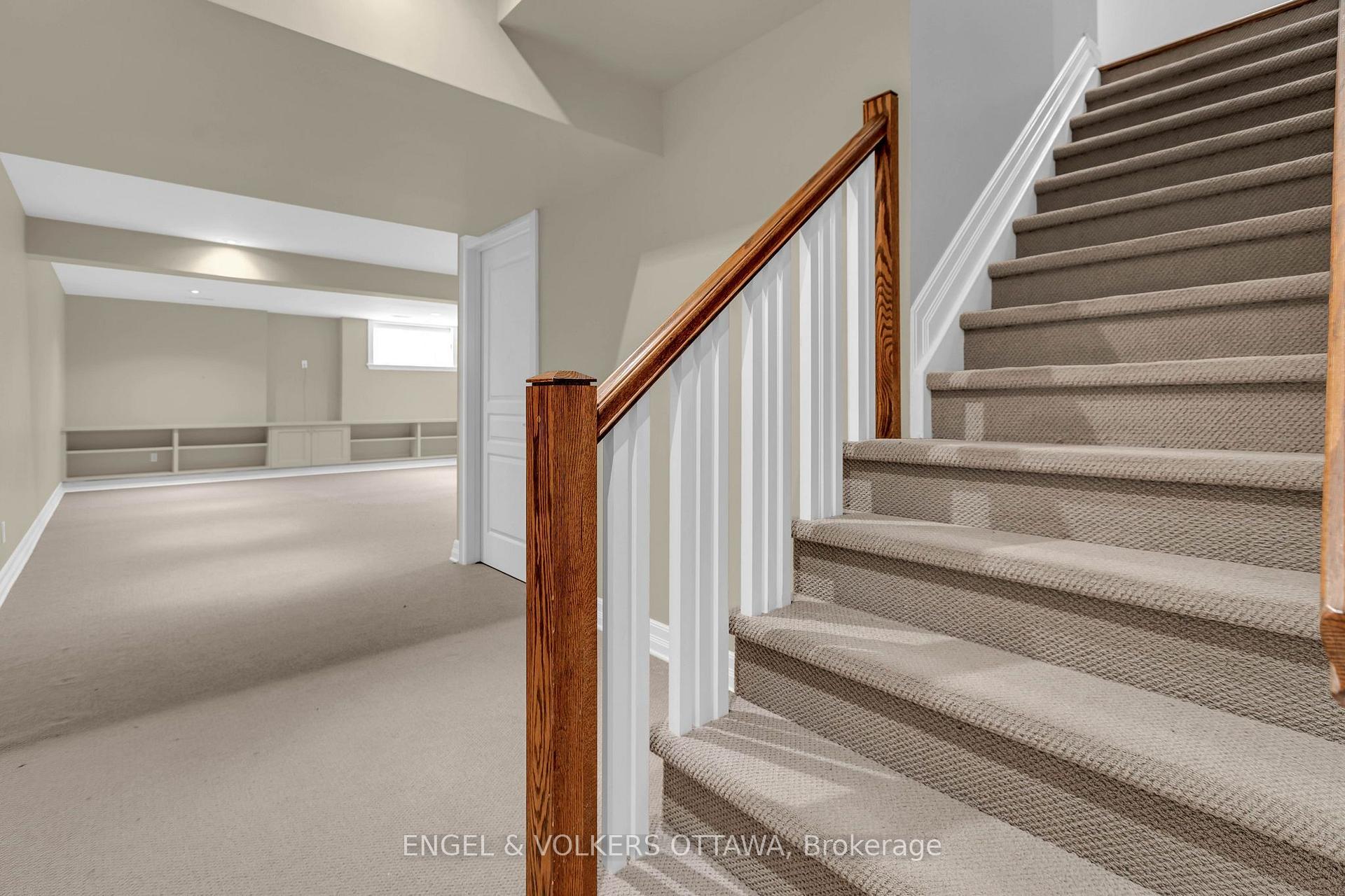 Photo 23 of 108 Manorhill Private, Ottawa, Guildwood Estates - Urbandale Acres — HOMEH