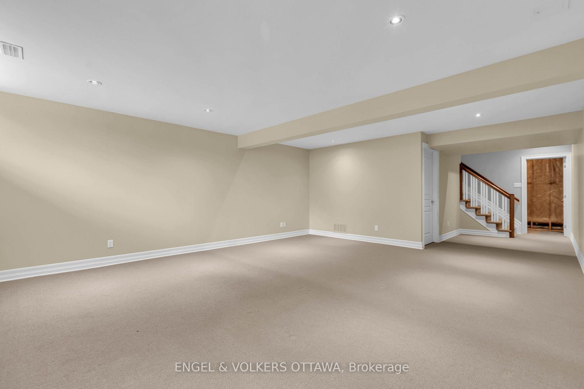 Photo 25 of 108 Manorhill Private, Ottawa, Guildwood Estates - Urbandale Acres — HOMEH