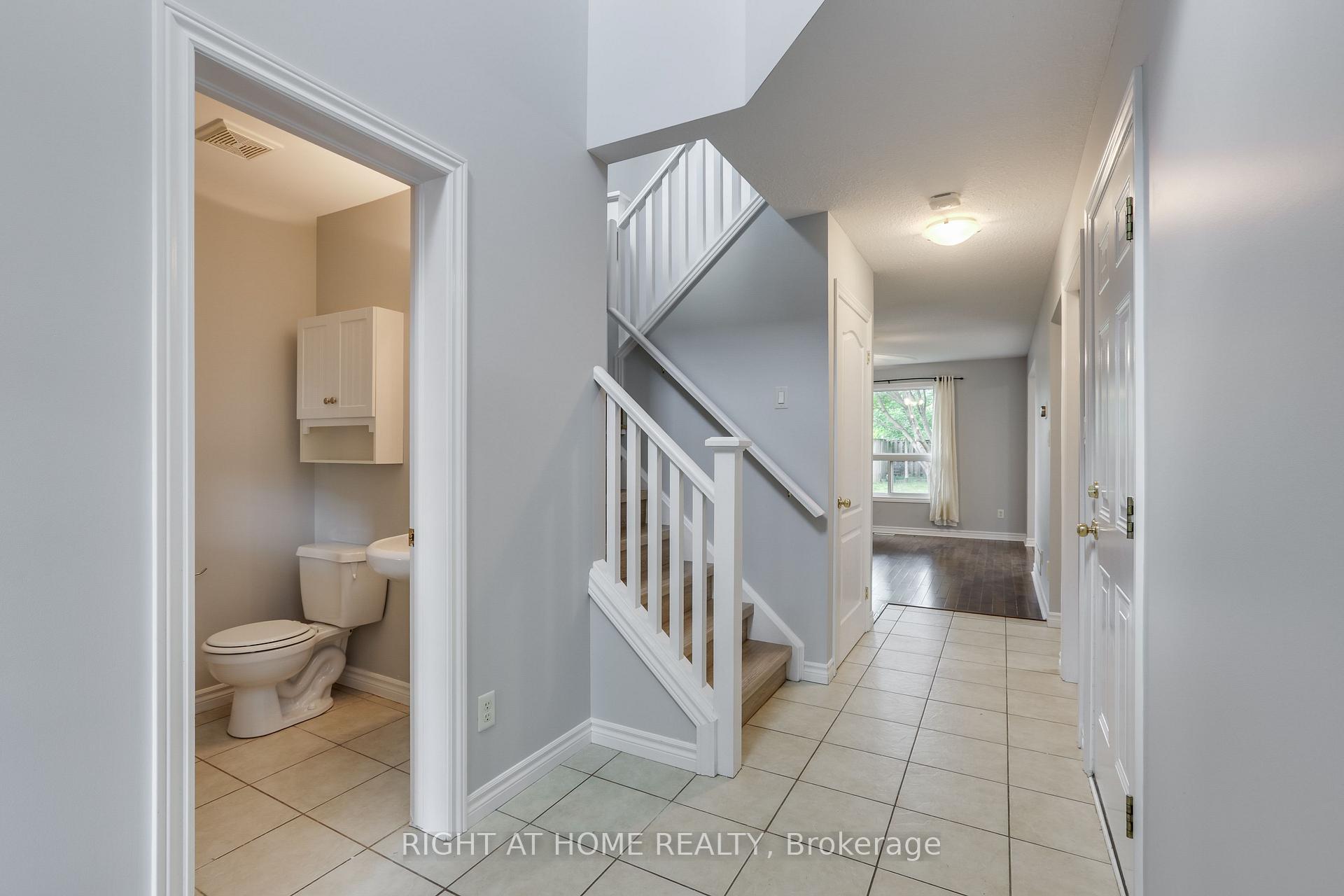 Photo 3 of 2206 Coronation Drive, London, North E — HOMEH