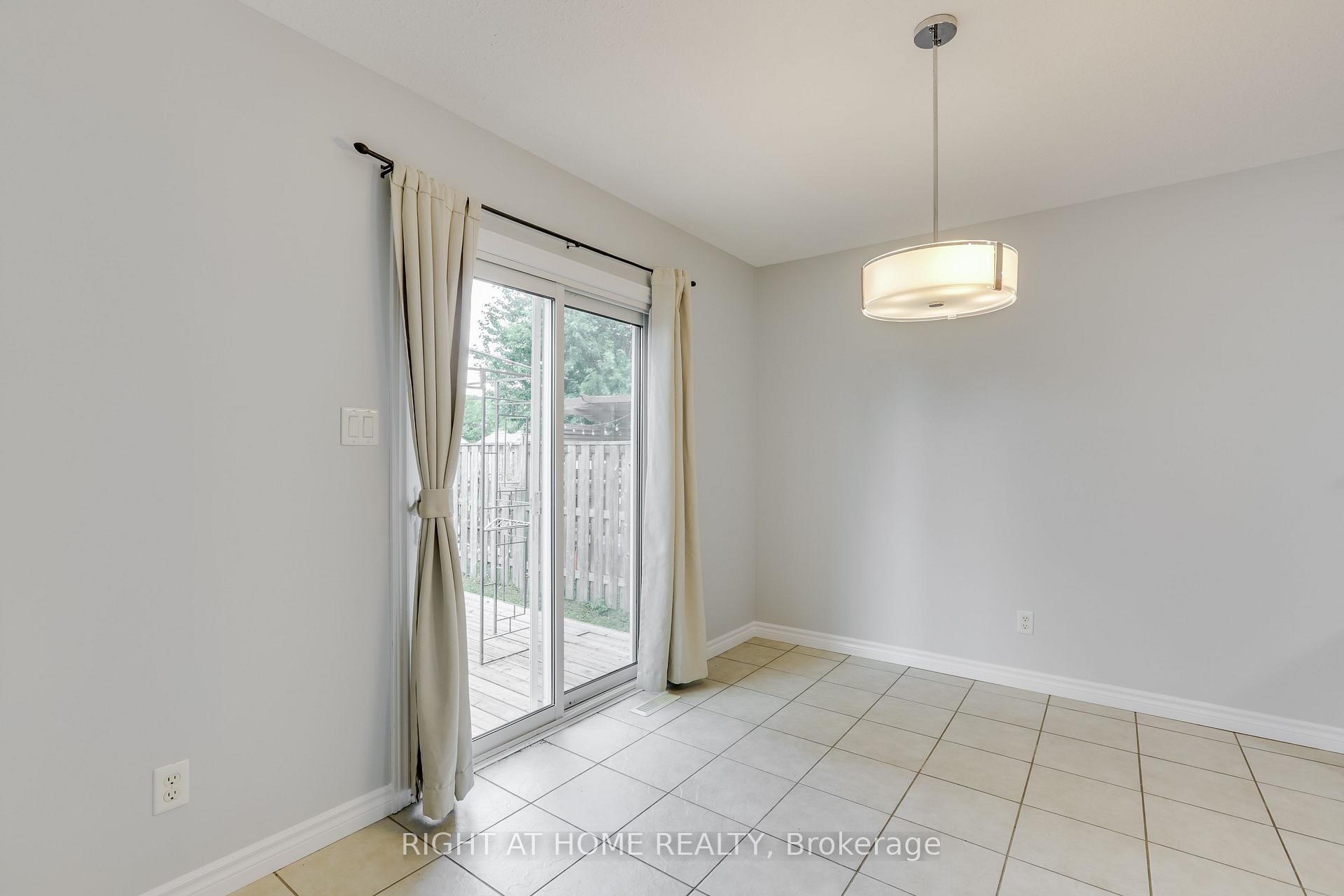 Photo 9 of 2206 Coronation Drive, London, North E — HOMEH