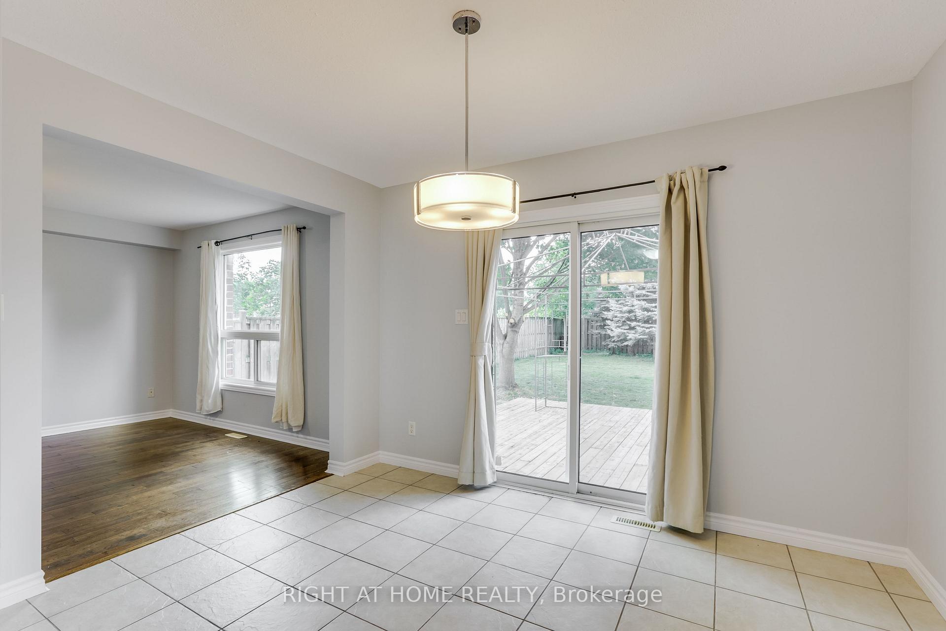 Photo 12 of 2206 Coronation Drive, London, North E — HOMEH
