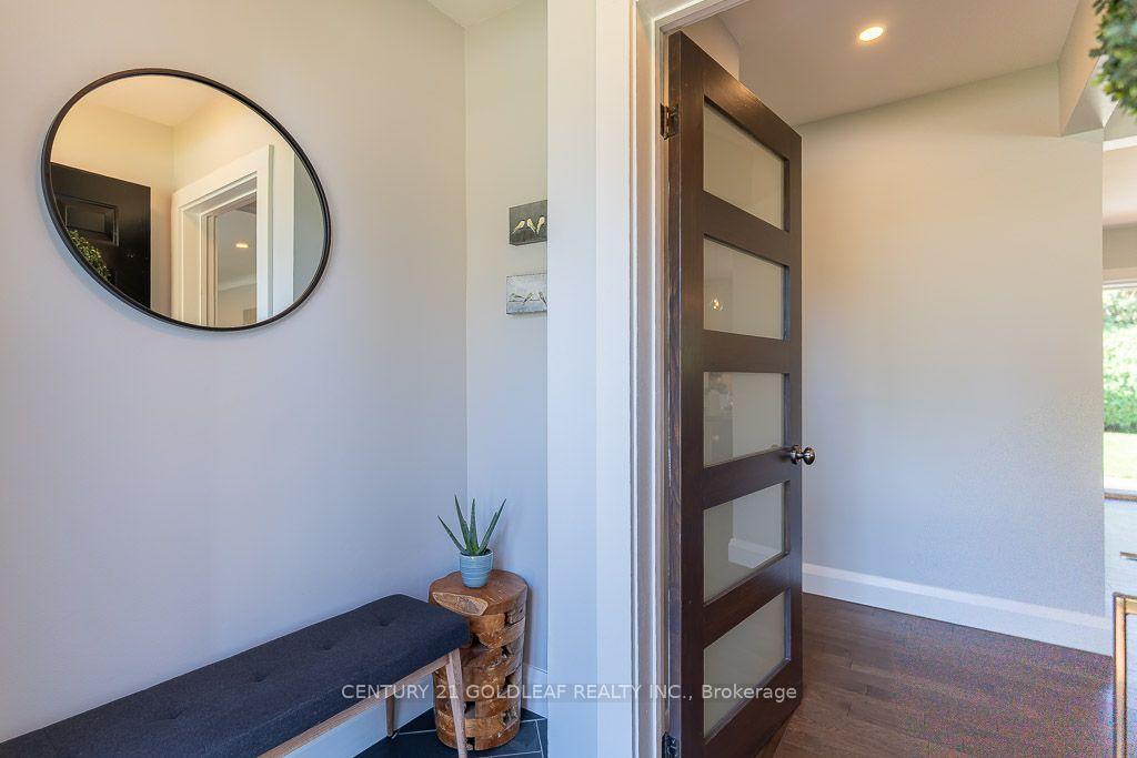 Photo 3 of 27 Roundhay Drive, Ottawa, Manordale — HOMEH