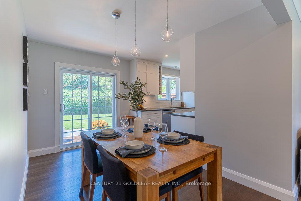 Photo 9 of 27 Roundhay Drive, Ottawa, Manordale — HOMEH