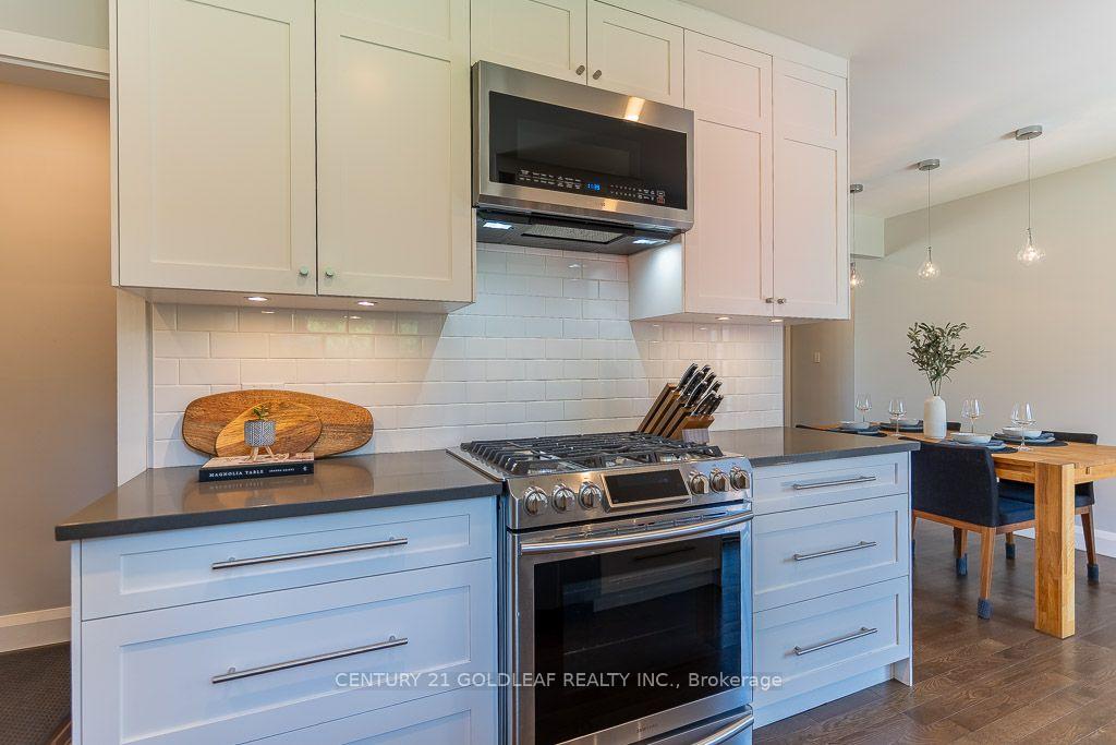 Photo 13 of 27 Roundhay Drive, Ottawa, Manordale — HOMEH