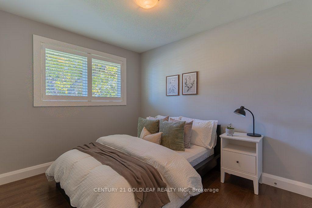 Photo 22 of 27 Roundhay Drive, Ottawa, Manordale — HOMEH