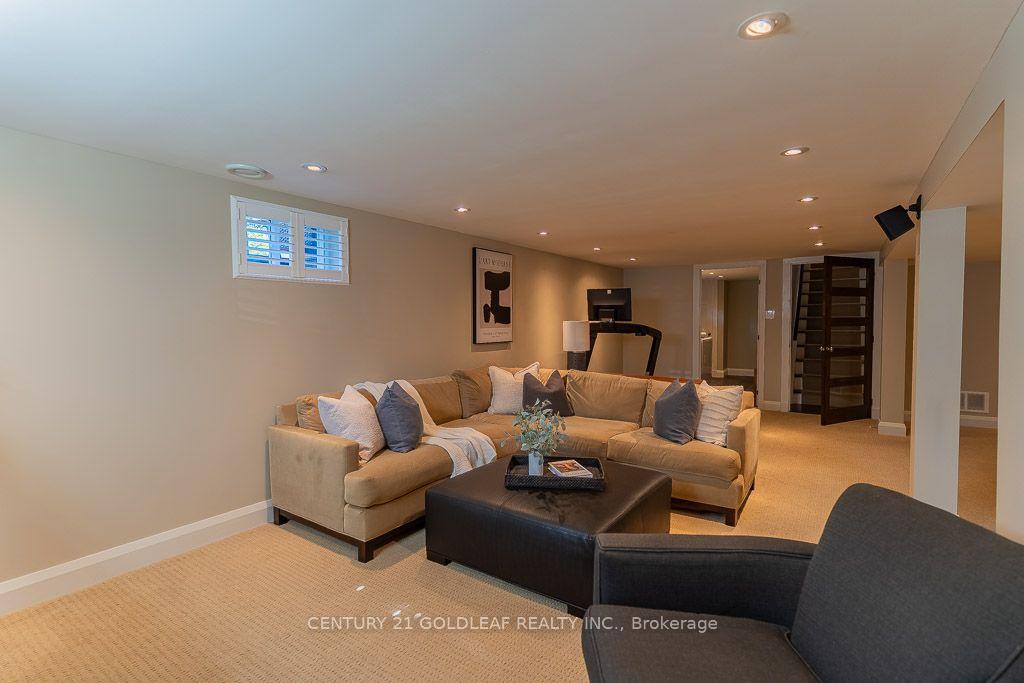Photo 25 of 27 Roundhay Drive, Ottawa, Manordale — HOMEH