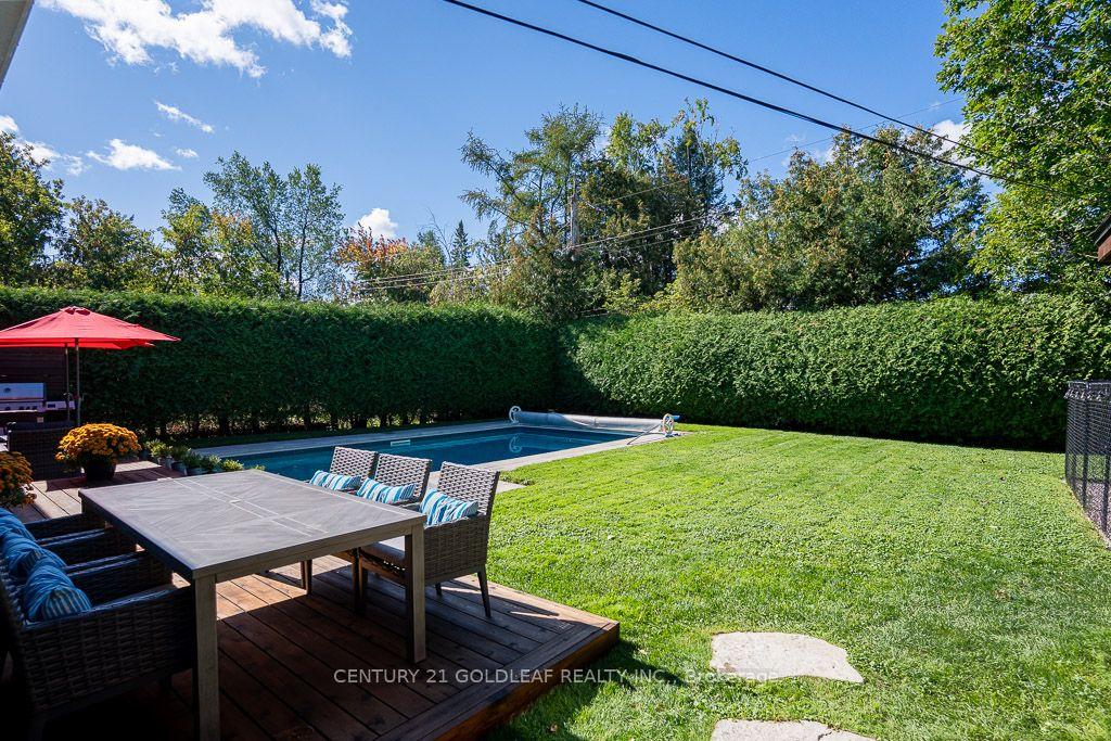 Photo 36 of 27 Roundhay Drive, Ottawa, Manordale — HOMEH