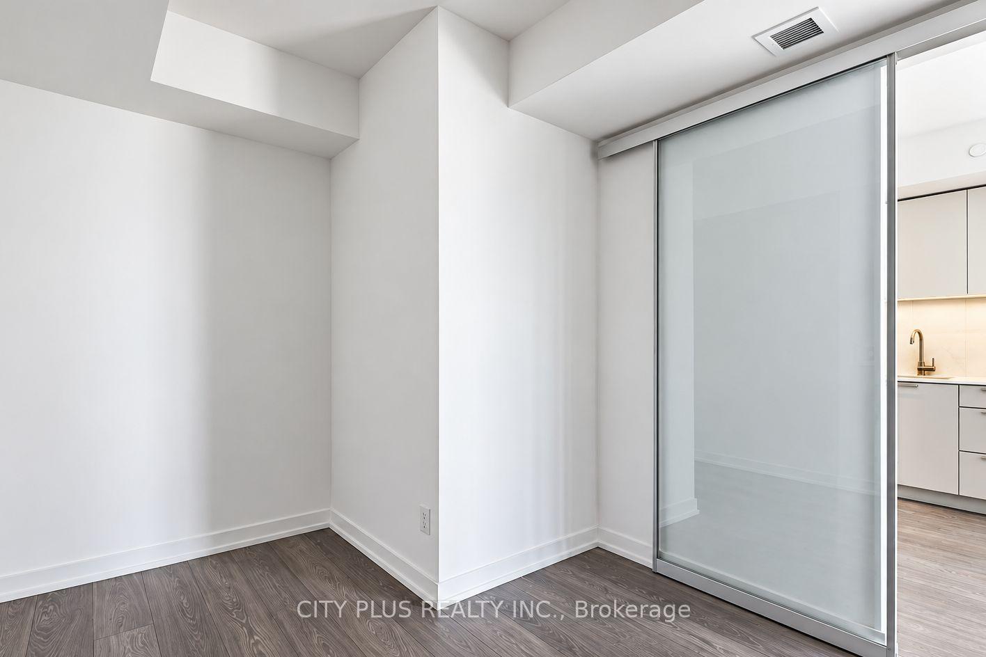 Photo 10 of Unit 326, 19 Western Battery Road, Toronto, Niagara — HOMEH