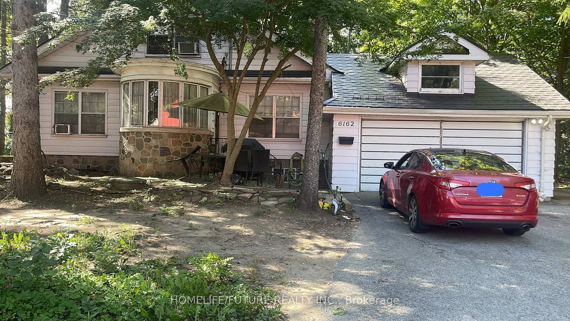 Photo of 6162 Kingston Road