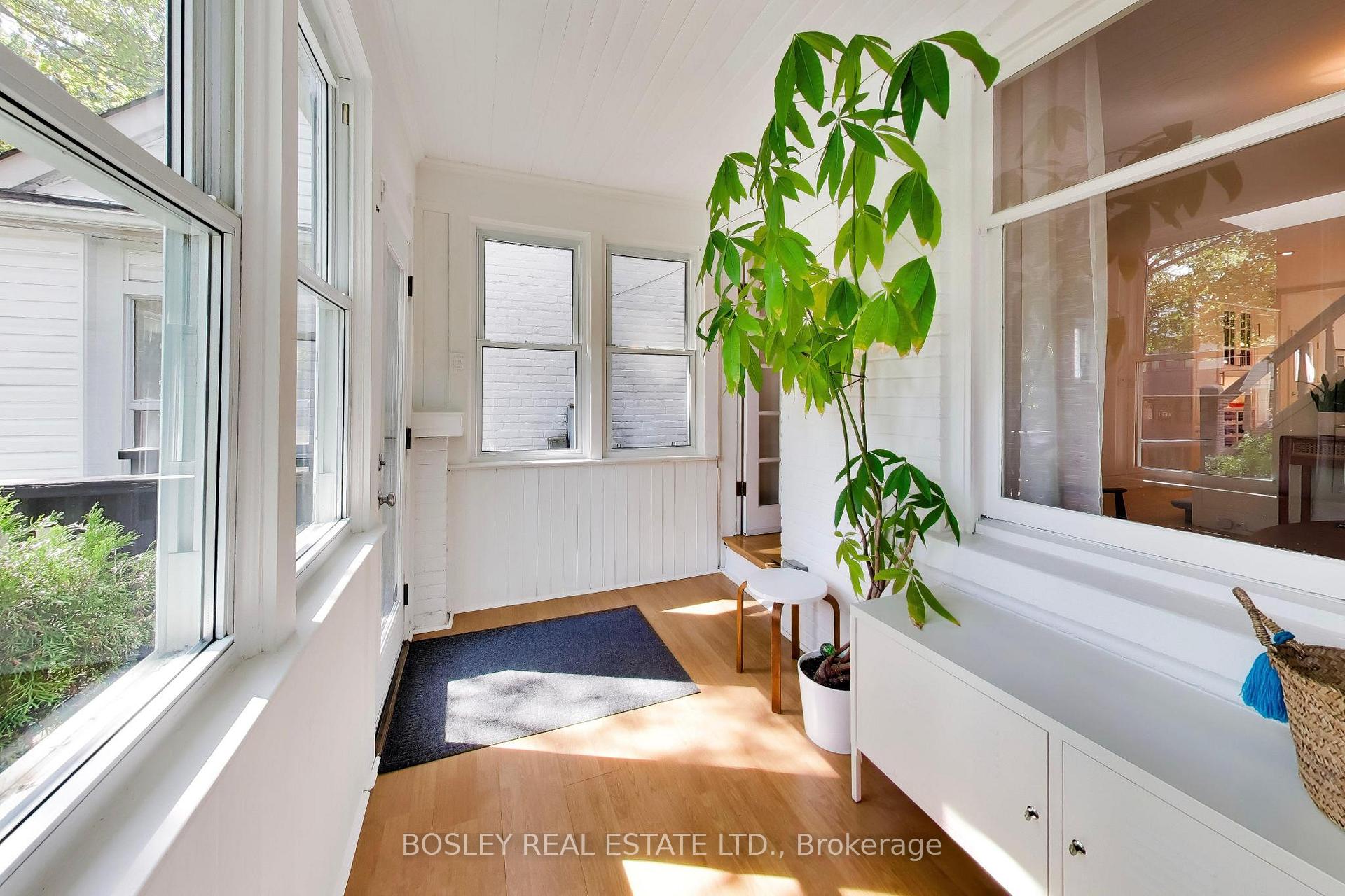 Photo 3 of 188 Oakcrest Avenue, Toronto, East End-Danforth — HOMEH