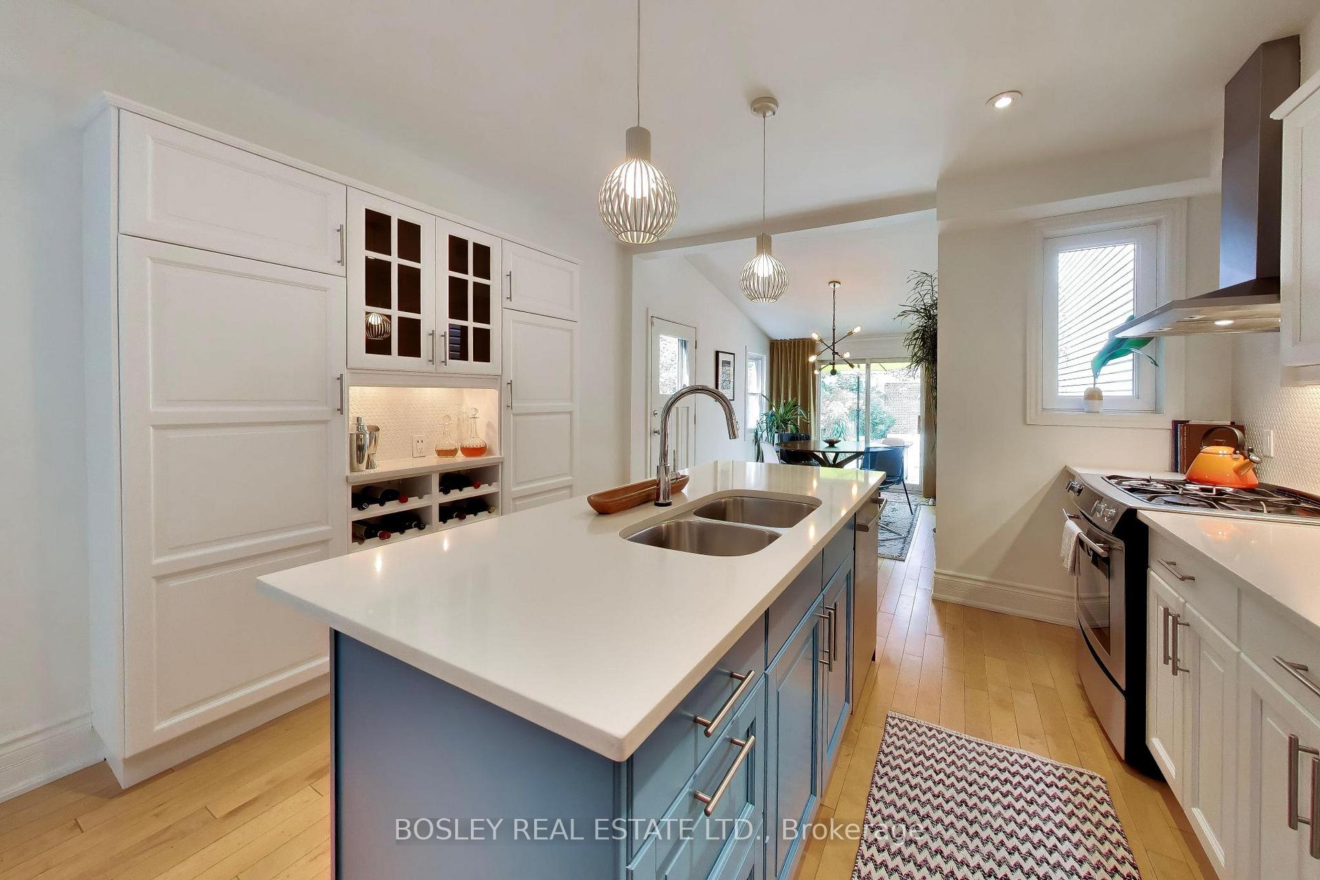 Photo 10 of 188 Oakcrest Avenue, Toronto, East End-Danforth — HOMEH