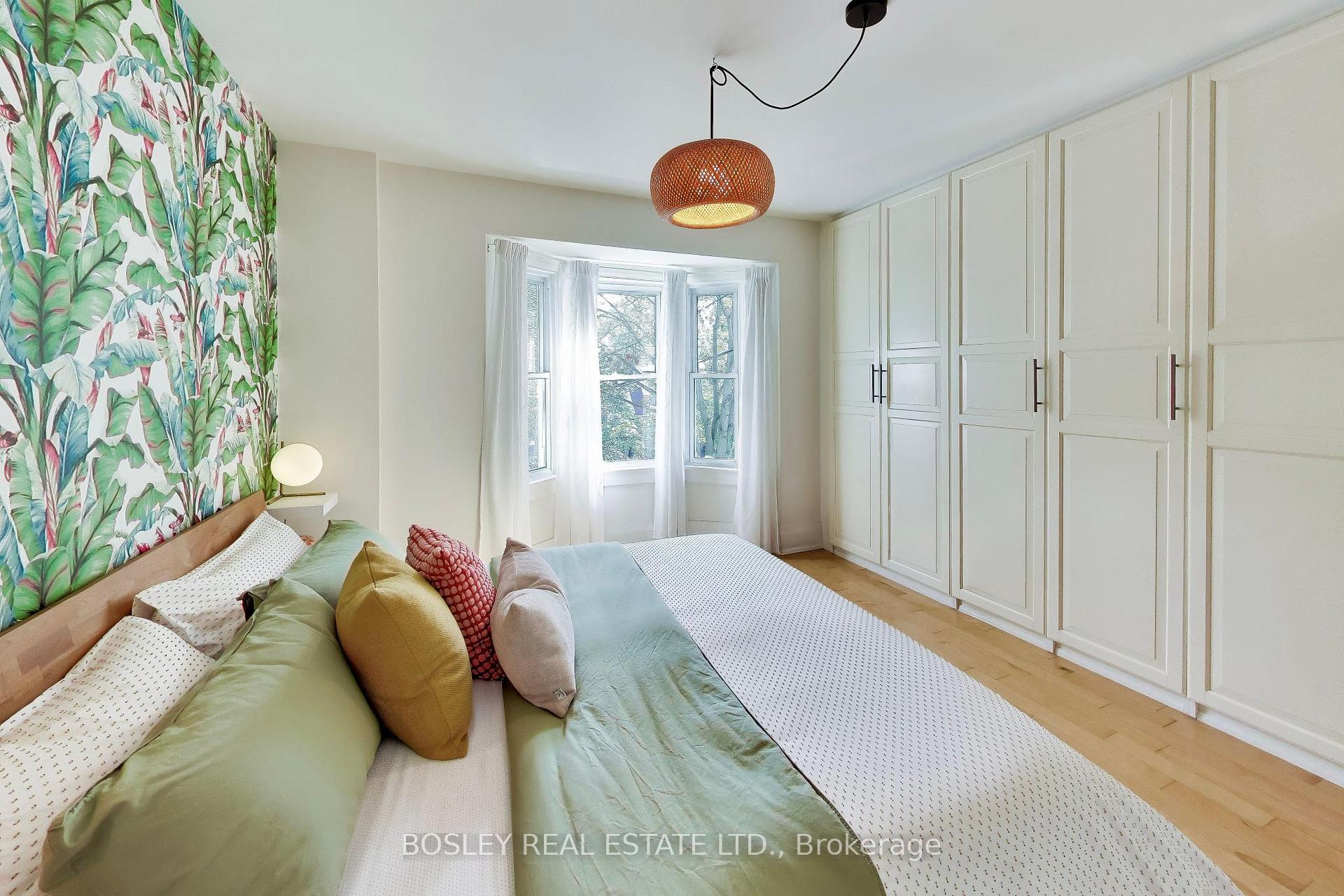Photo 12 of 188 Oakcrest Avenue, Toronto, East End-Danforth — HOMEH