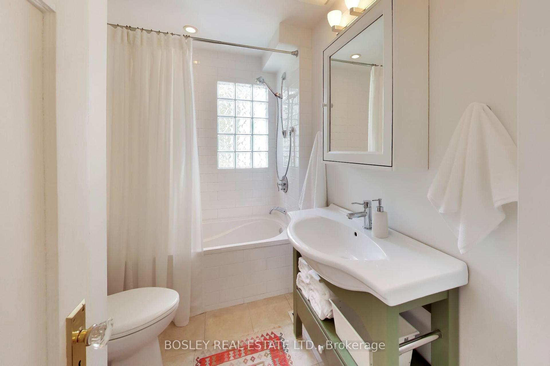 Photo 18 of 188 Oakcrest Avenue, Toronto, East End-Danforth — HOMEH