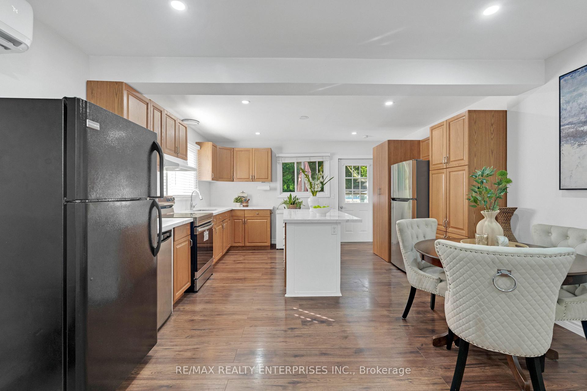 Photo 8 of 161 Angelene Street, Mississauga, Mineola — HOMEH