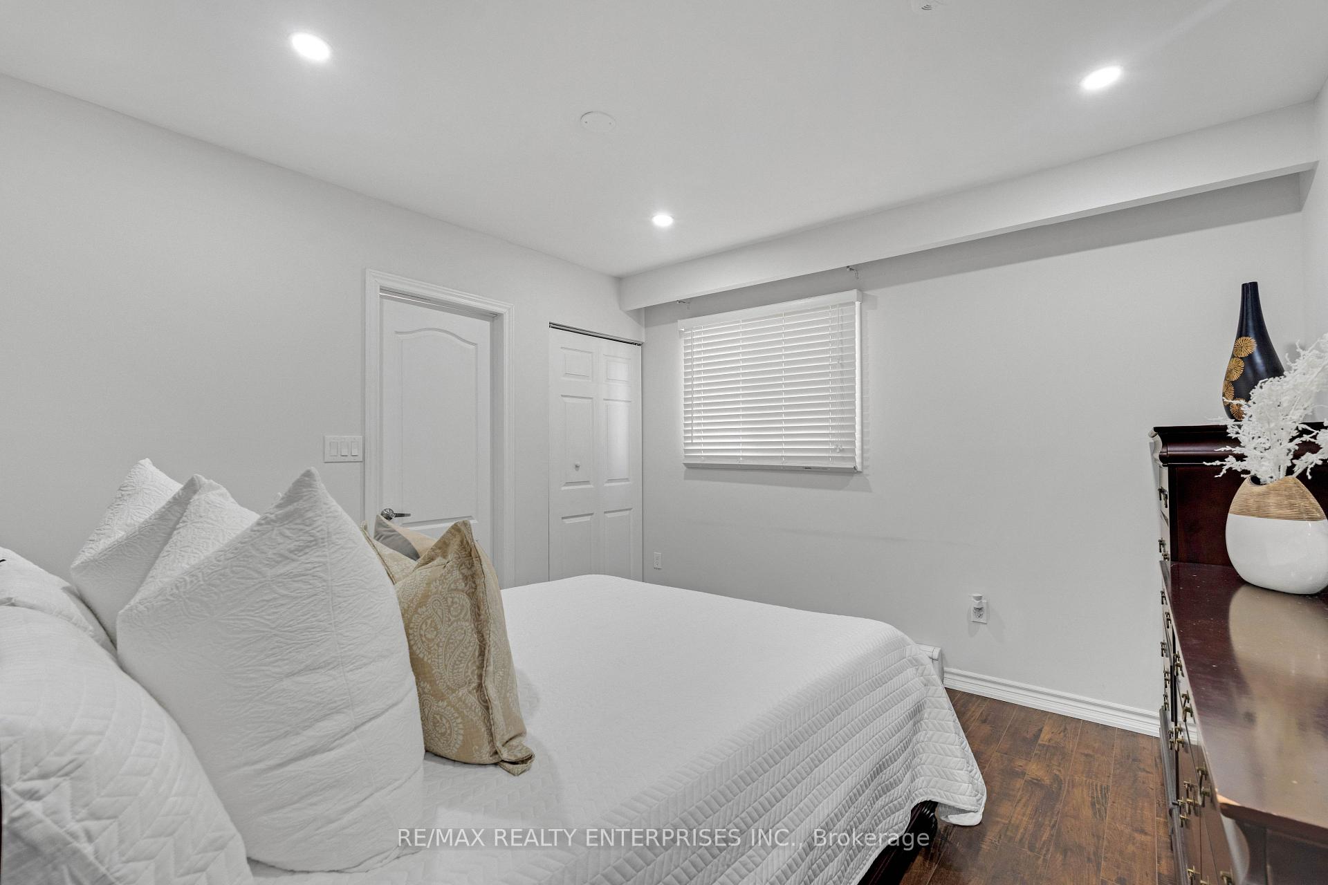 Photo 12 of 161 Angelene Street, Mississauga, Mineola — HOMEH