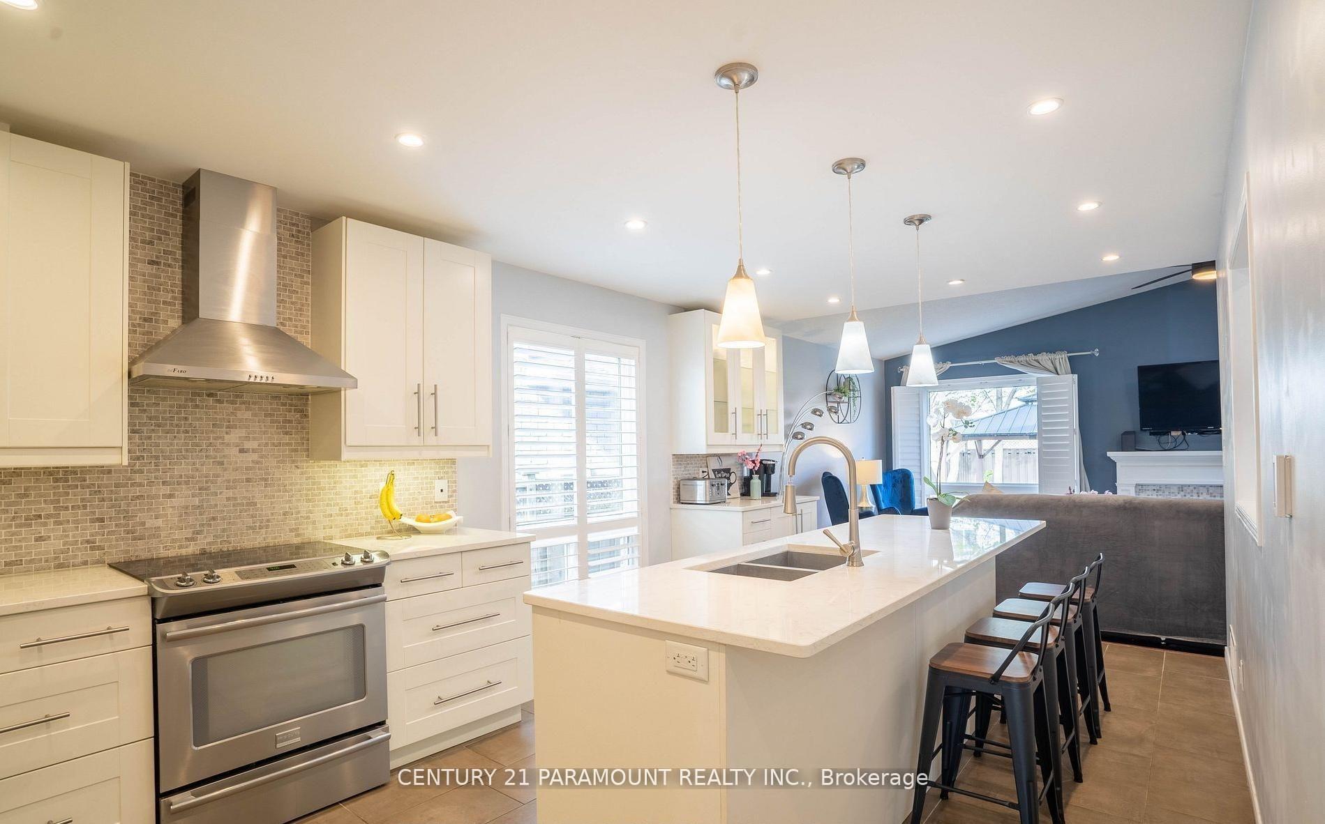 Photo 8 of 100 Fieldcrest Avenue, Clarington, Courtice — HOMEH