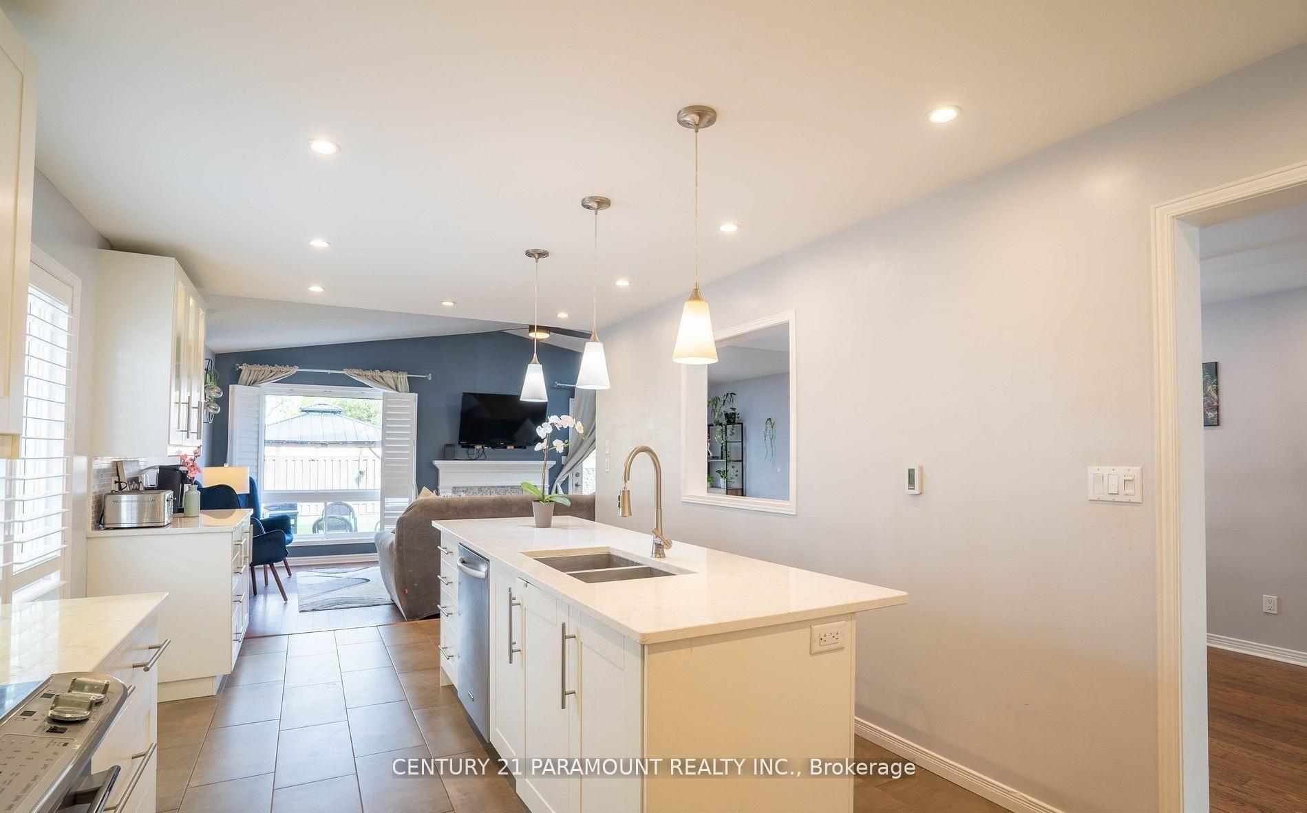 Photo 11 of 100 Fieldcrest Avenue, Clarington, Courtice — HOMEH